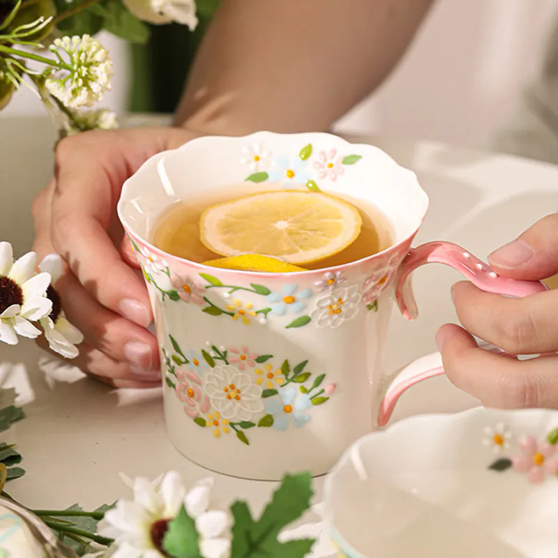 3D-Embossed-Flower-Ceramic-Coffee-Tea-Mug-with-Heart-Shaped-Handle07.webp