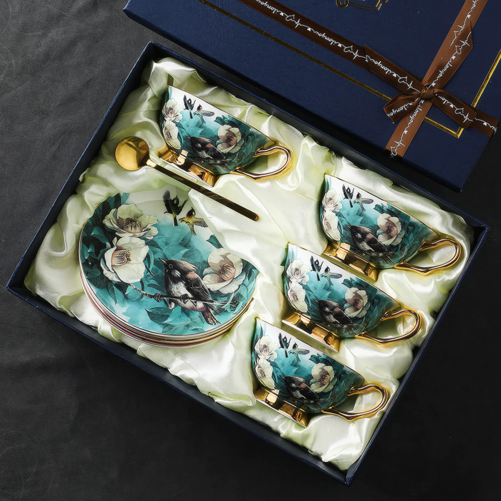 4 Cups + 4 Saucers + 4 Spoons