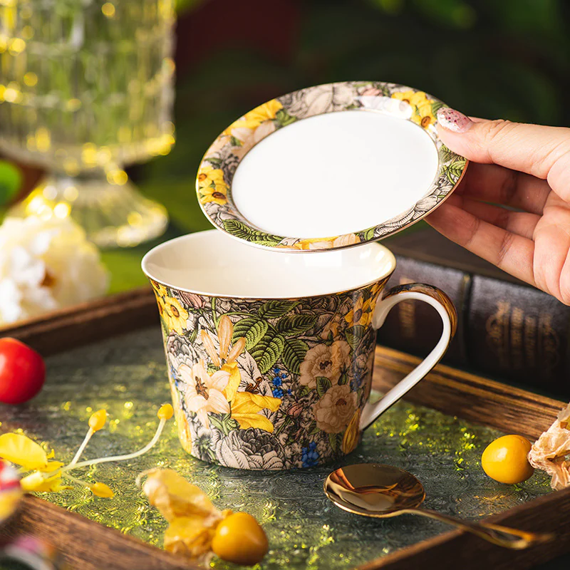 Exquisite-Floral-Ceramic-Breakfast-Cup-Milk-Coffee-Tea-Mug-with-Lid05.webp