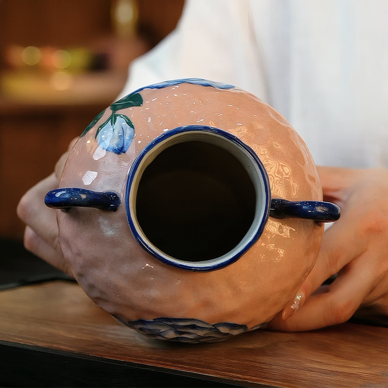 Handmade-Jingdezhen-Blue-and-White-Rose-Ceramic-Vase-for-Flowers07.webp