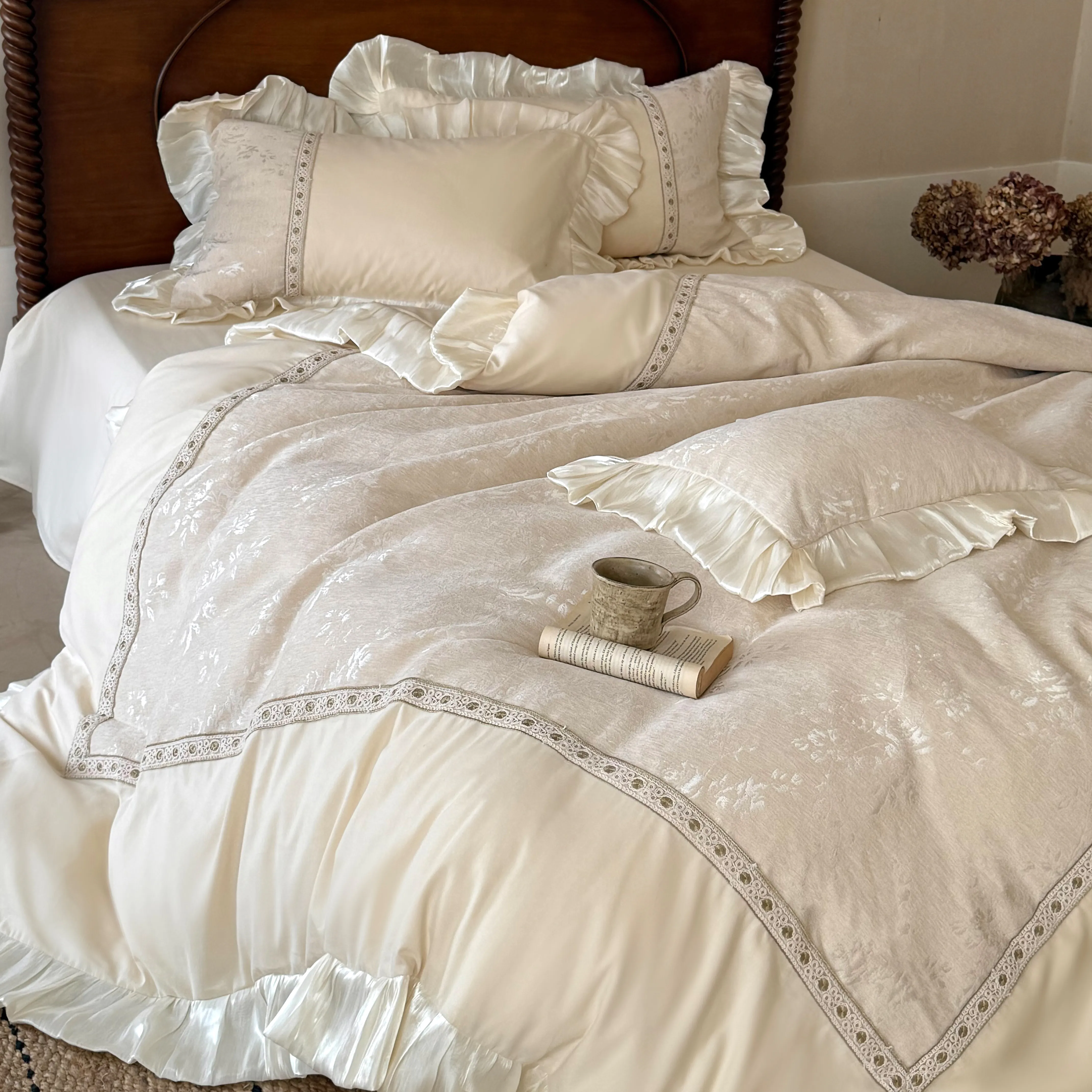Luxury Cream Floral Jacquard Chenille Soft Brushed Cotton Quilt Cover Set04 Luxury Cream Floral Jacquard Chenille Soft Brushed Cotton Quilt Cover Set04