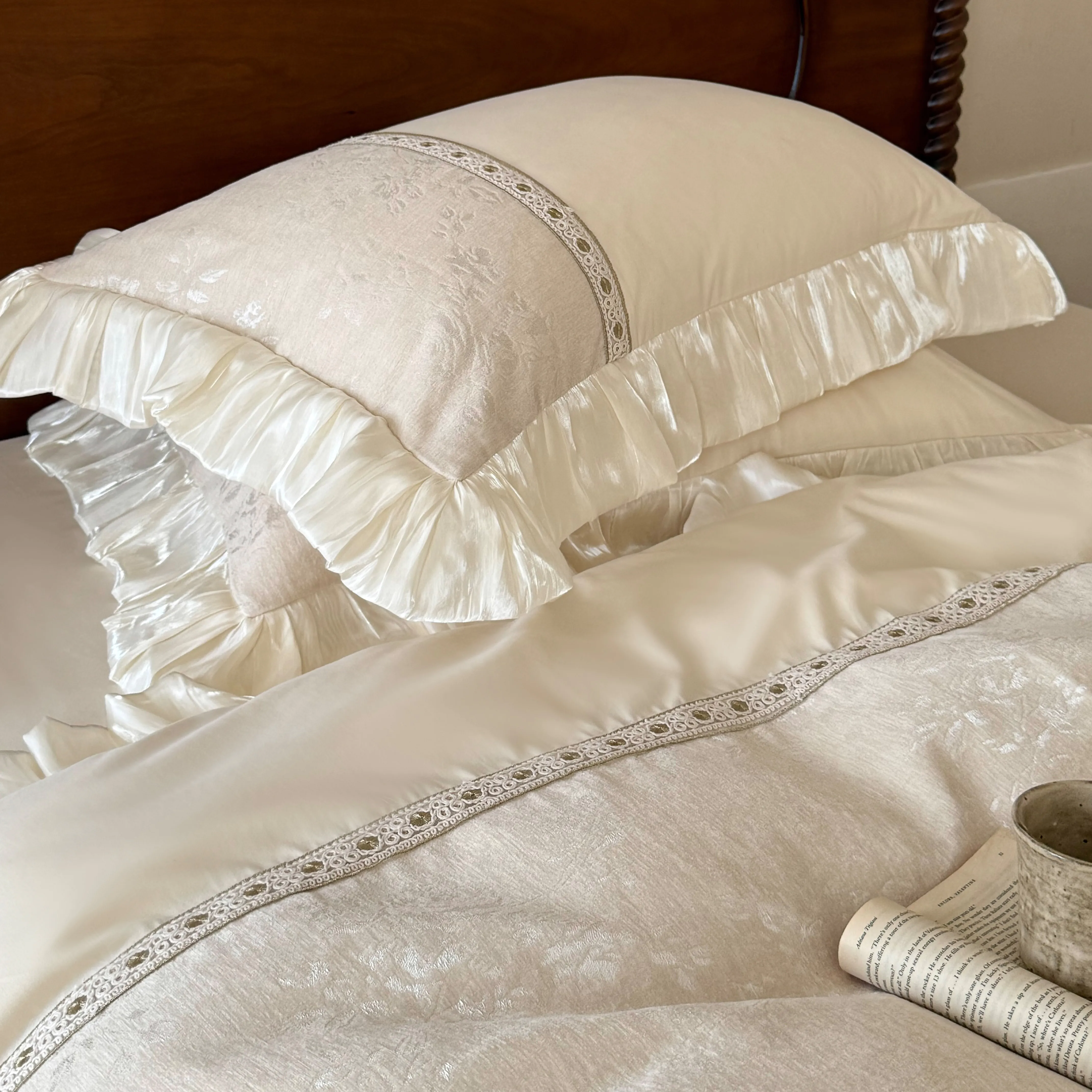 Luxury Cream Floral Jacquard Chenille Soft Brushed Cotton Quilt Cover Set12 Luxury Cream Floral Jacquard Chenille Soft Brushed Cotton Quilt Cover Set12