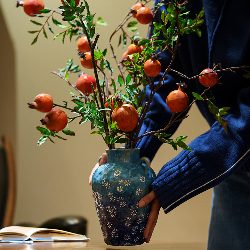 Retro-Art-Handmade-Underglaze-Daisy-Small-Ceramic-Vase-Hydroponics-Pot06.webp