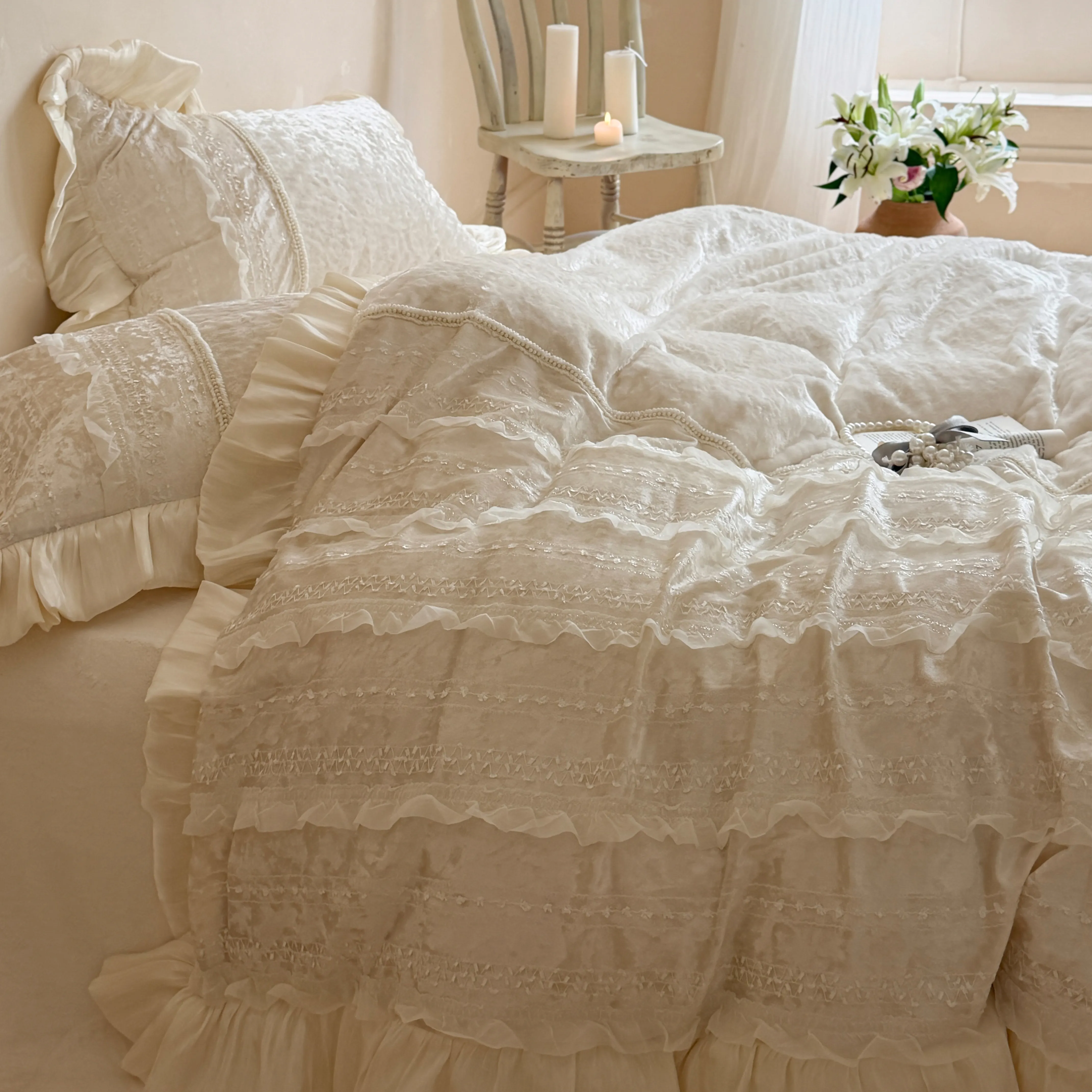 Romantic 380g Cloudy Matte Milk Velvet Ruffle Trim Patchwork Bedding Set06 Romantic 380g Cloudy Matte Milk Velvet Ruffle Trim Patchwork Bedding Set06