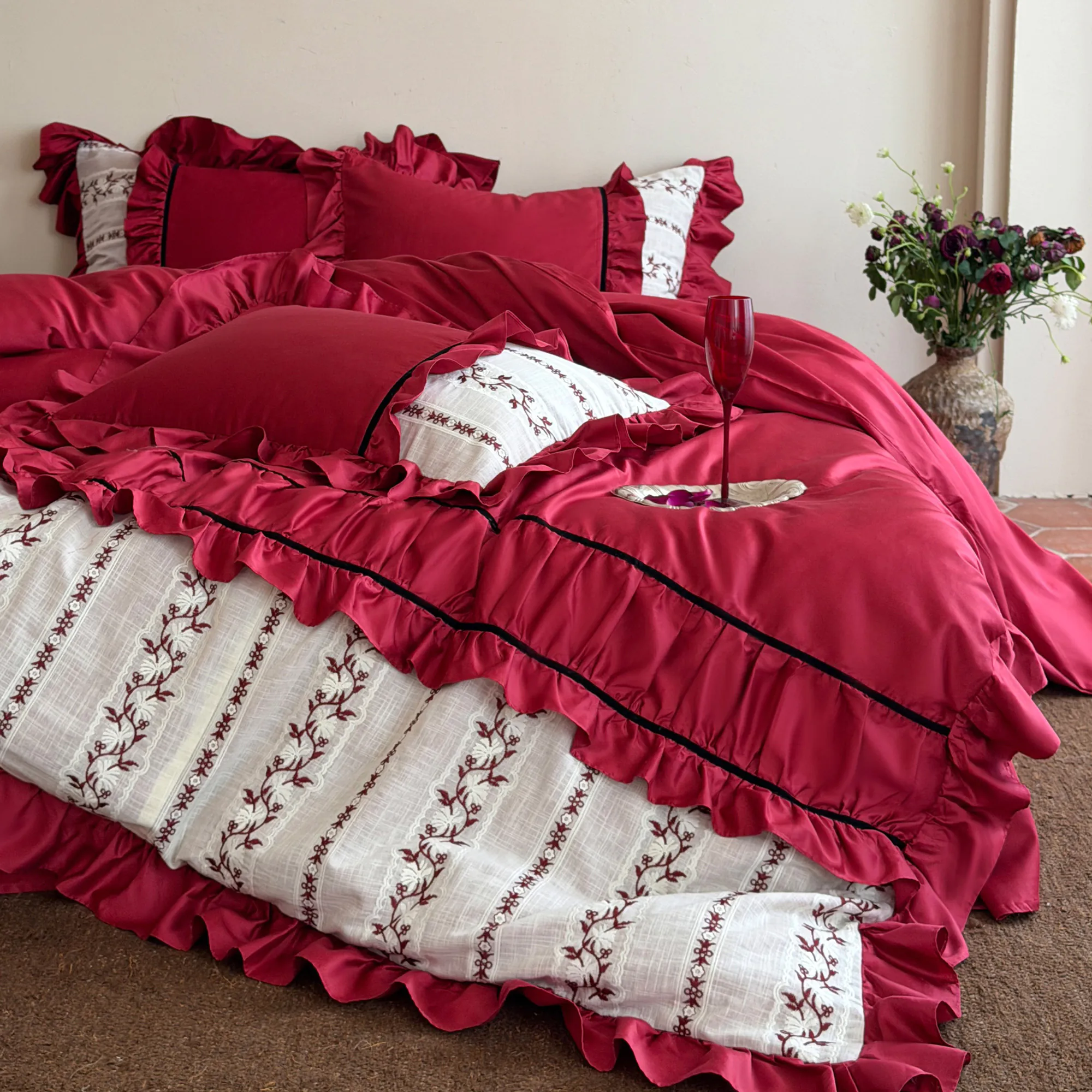 Romantic Crimson Vine Embroidered Long-Staple Cotton Ruffle Duvet Cover Set09 Romantic Crimson Vine Embroidered Long Staple Cotton Ruffle Duvet Cover Set09