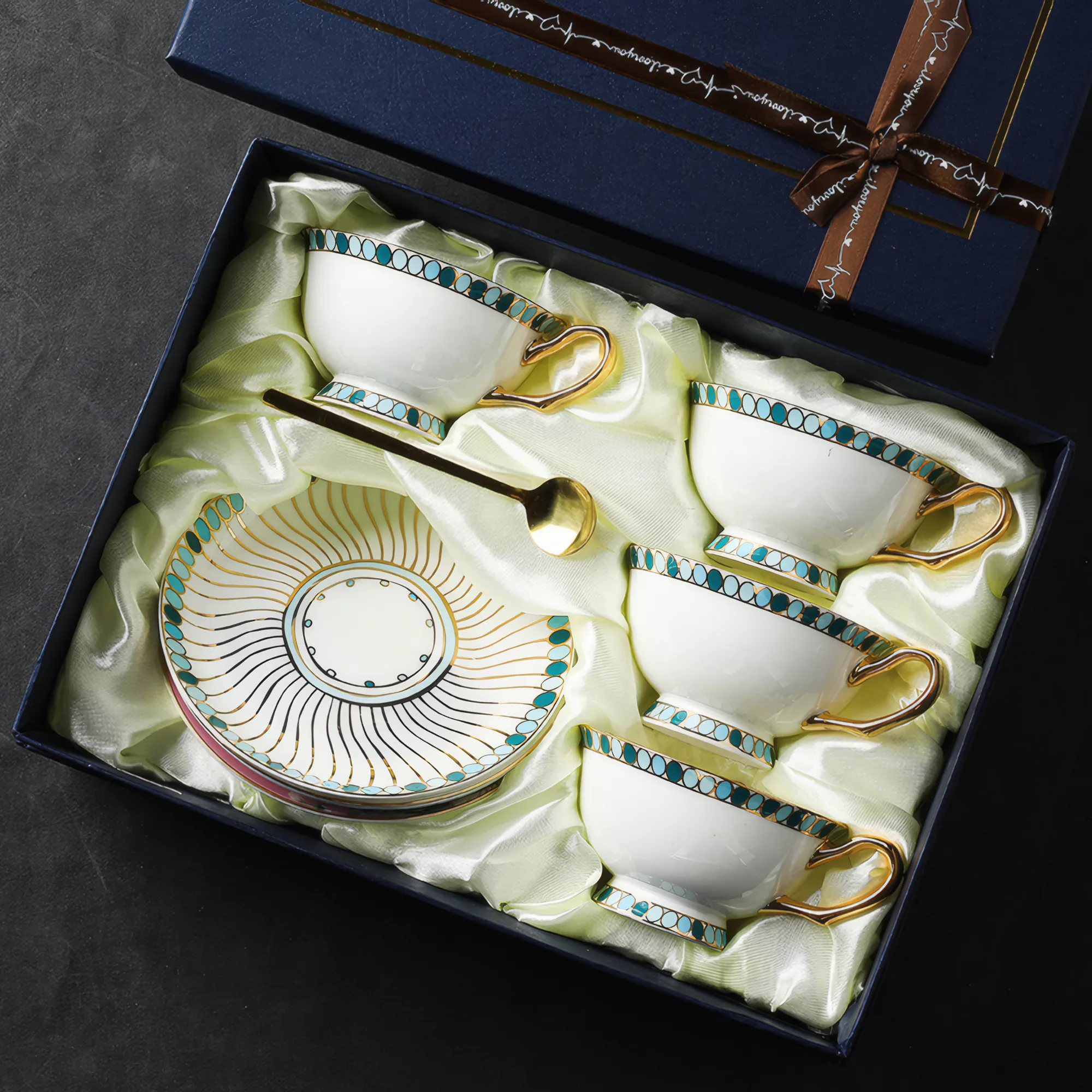 4 Cups + 4 Saucers + 4 Spoons