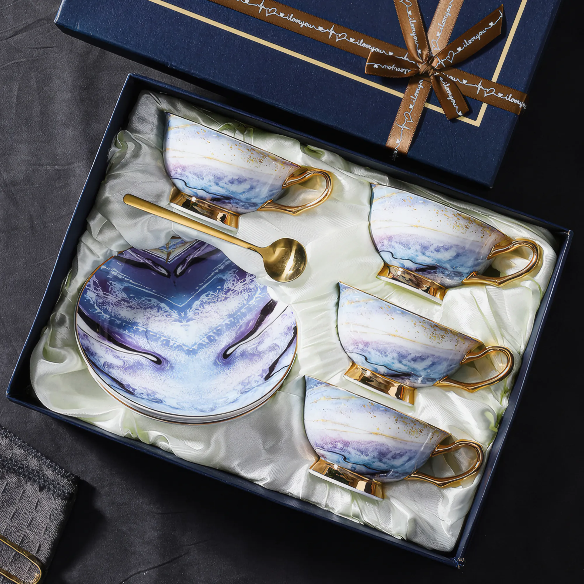 4 Cups + 4 Saucers + 4 Spoons