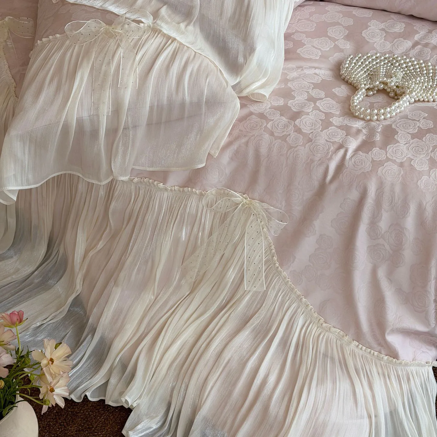 Vintage French Romantic Jacquard Tencel Cotton Ruffle 4-Piece Bedding Set14 Vintage French Romantic Jacquard Tencel Cotton Ruffle 4 Piece Bedding Set14
