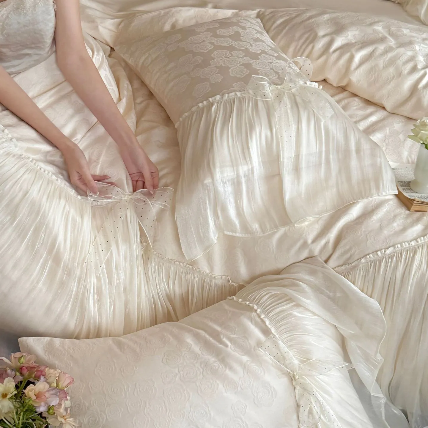 Vintage French Romantic Jacquard Tencel Cotton Ruffle 4-Piece Bedding Set20 Vintage French Romantic Jacquard Tencel Cotton Ruffle 4 Piece Bedding Set20