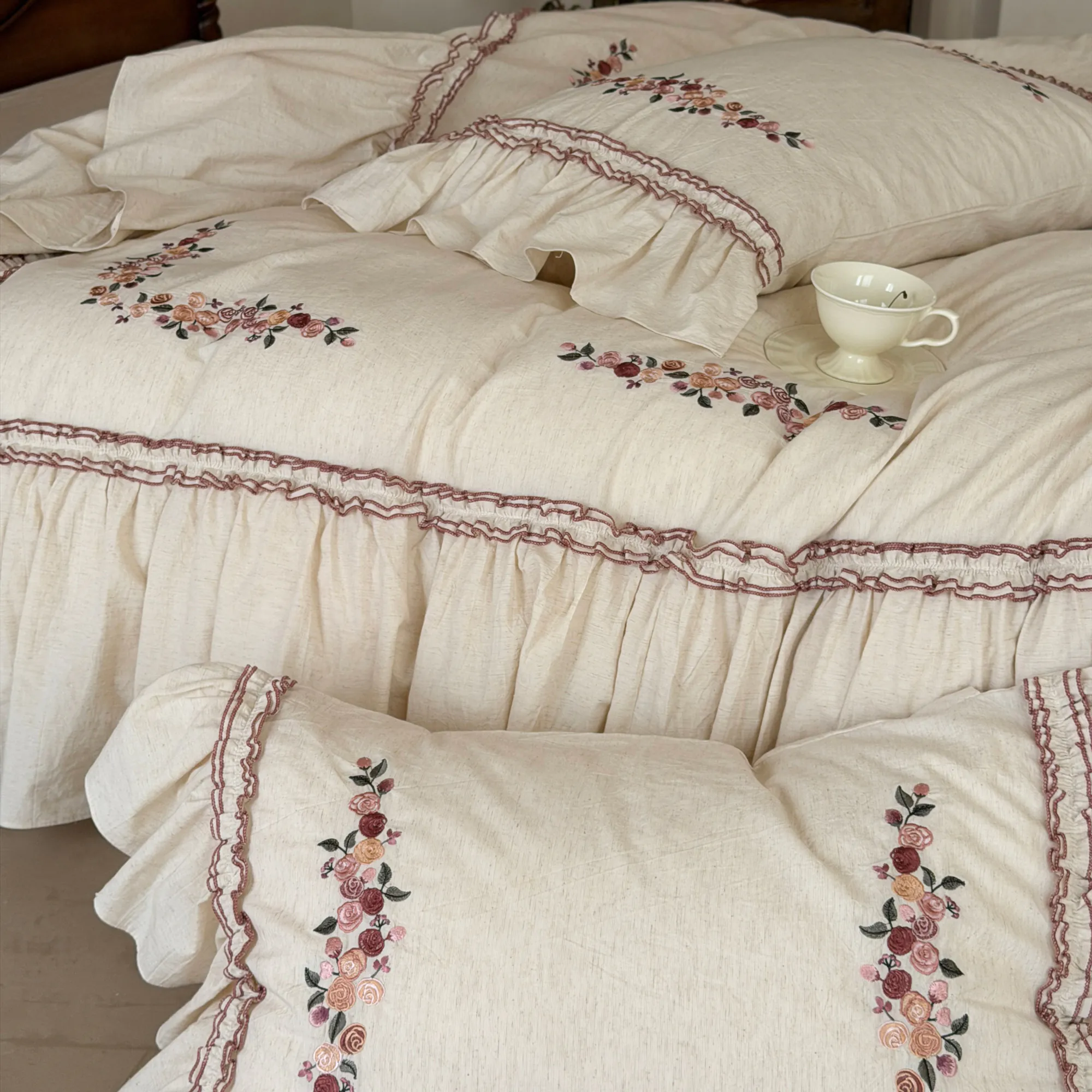 Country Farmhouse Floral Embroidery Soft Cotton Linen Bedding 4 Pcs Set08