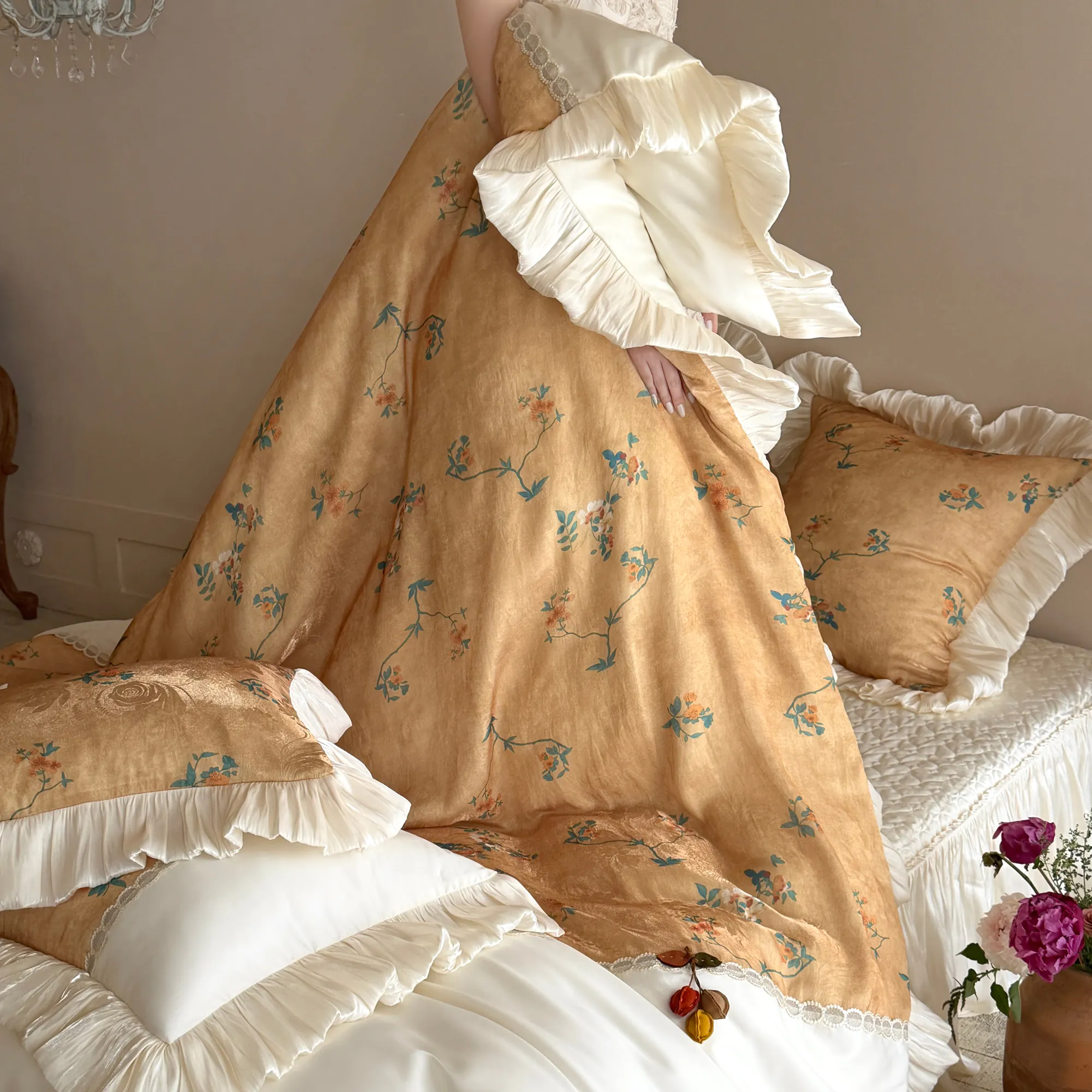 Luxurious Beige Botanical Floral Print 100-Count Pure Cotton Ruffle Bedding Set04