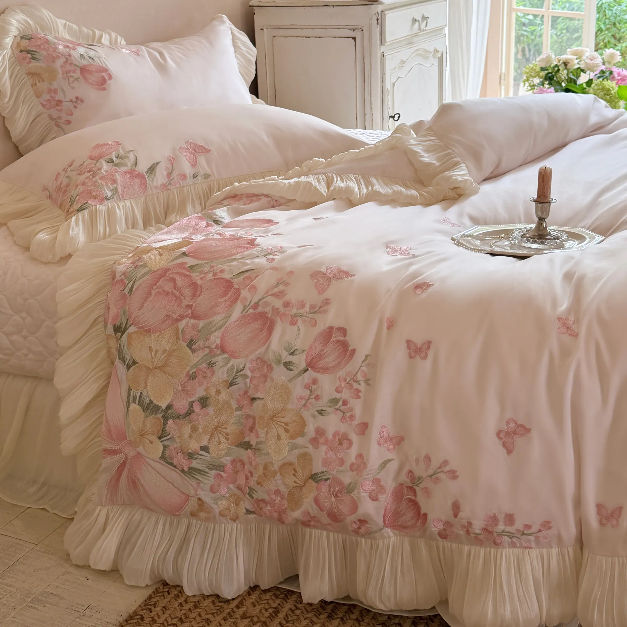 Princess Style Tulip Butterfly Embroidered 100s Pure Cotton Bedding 4 Pcs Set16