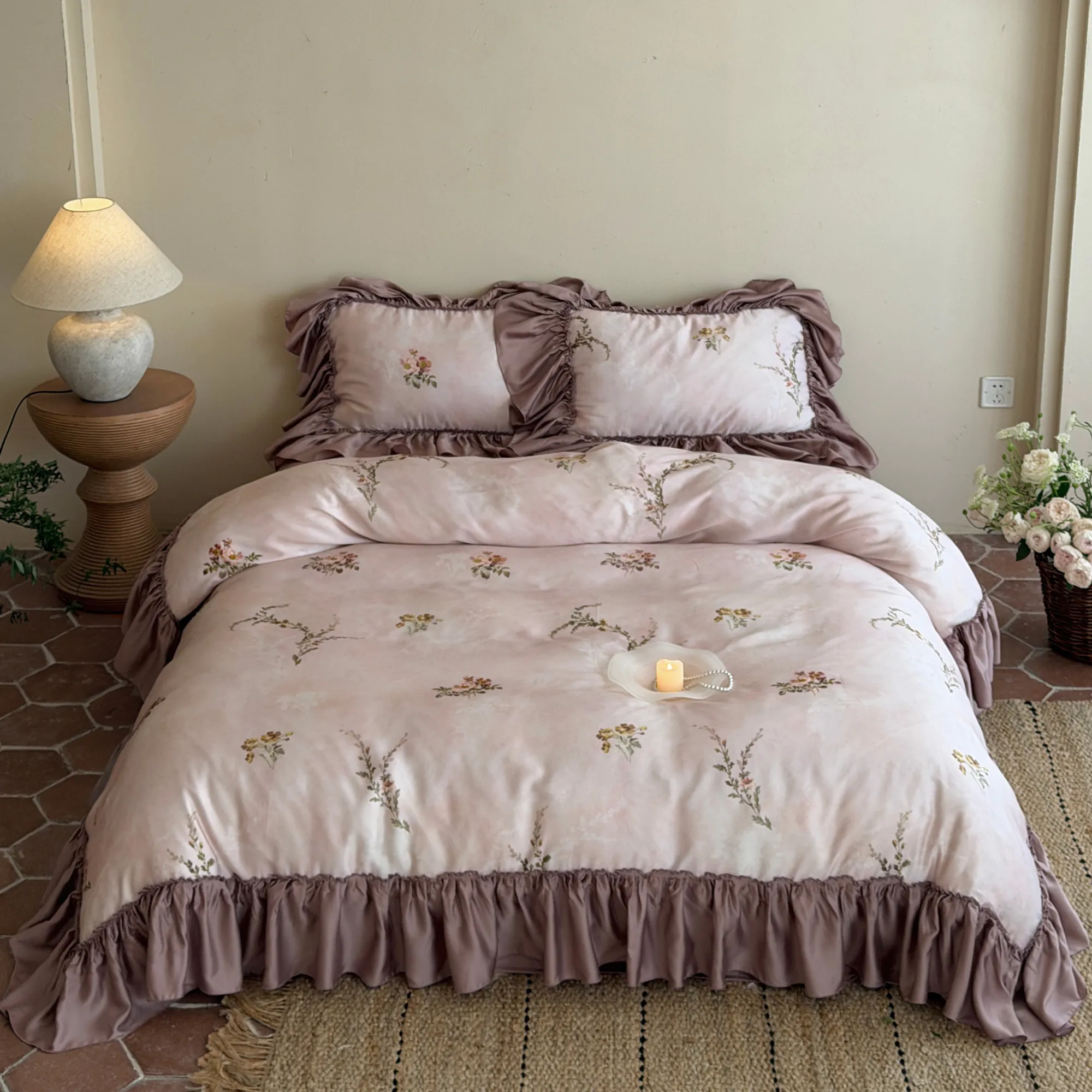 Soft Dusty Pink Floral Print Pleated Trim 60s Tencel Duvet Cover 4-Piece Set