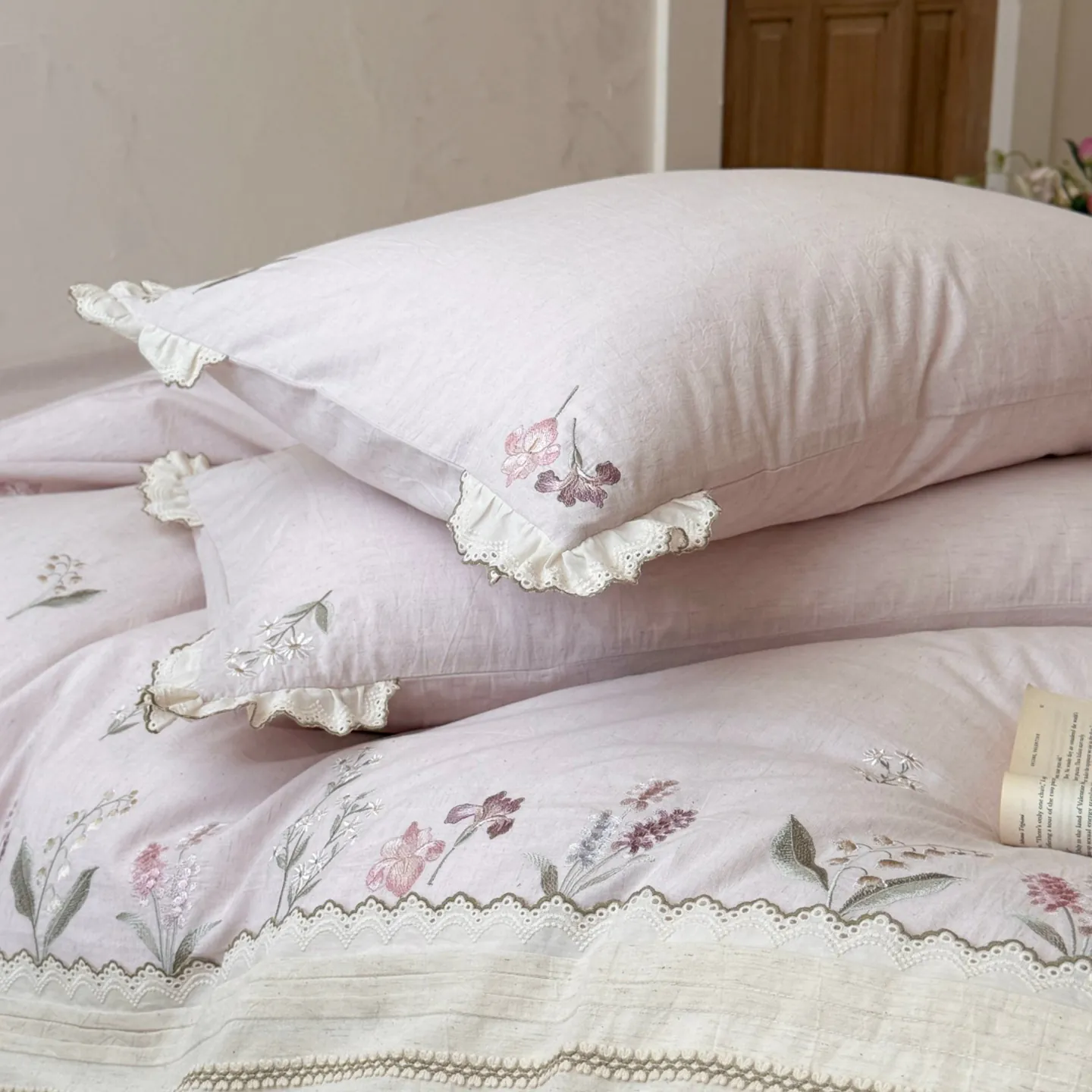 Soft Purple Wildflower Vine Embroidered Cotton Linen Quilt Cover 4 Pcs Set08