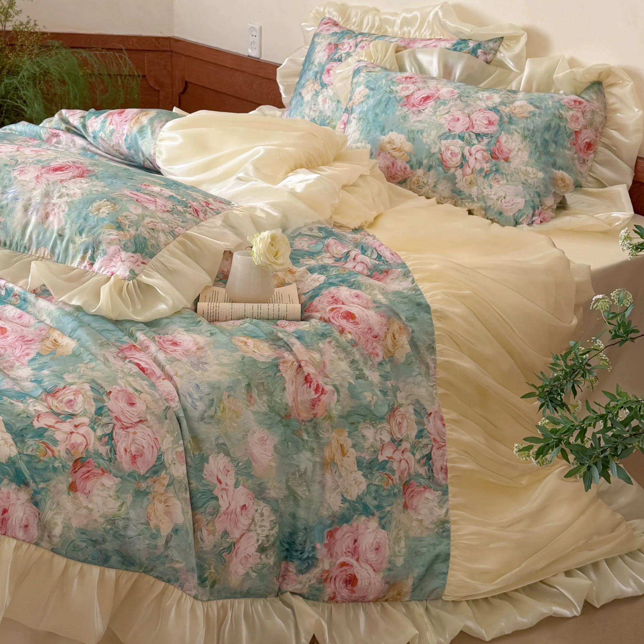 Vintage Floral 100% Long Staple Cotton Ruffle Comforter Cover 4 Piece Set07