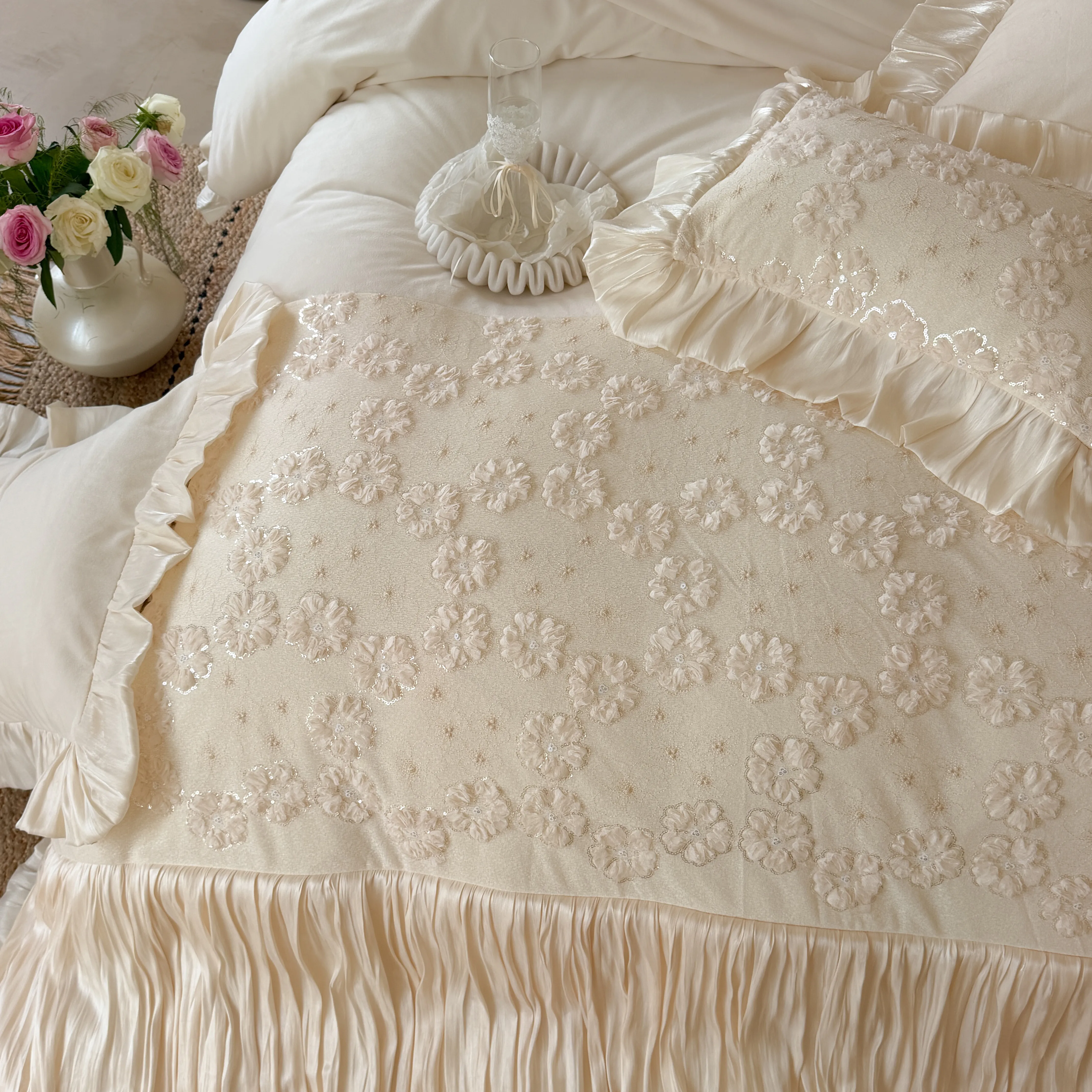 French Cloud-Soft 3D Flower Embroidery 260g Matte Baby Velvet Bedding Set14 French Cloud Soft 3D Flower Embroidery 260g Matte Baby Velvet Bedding Set14