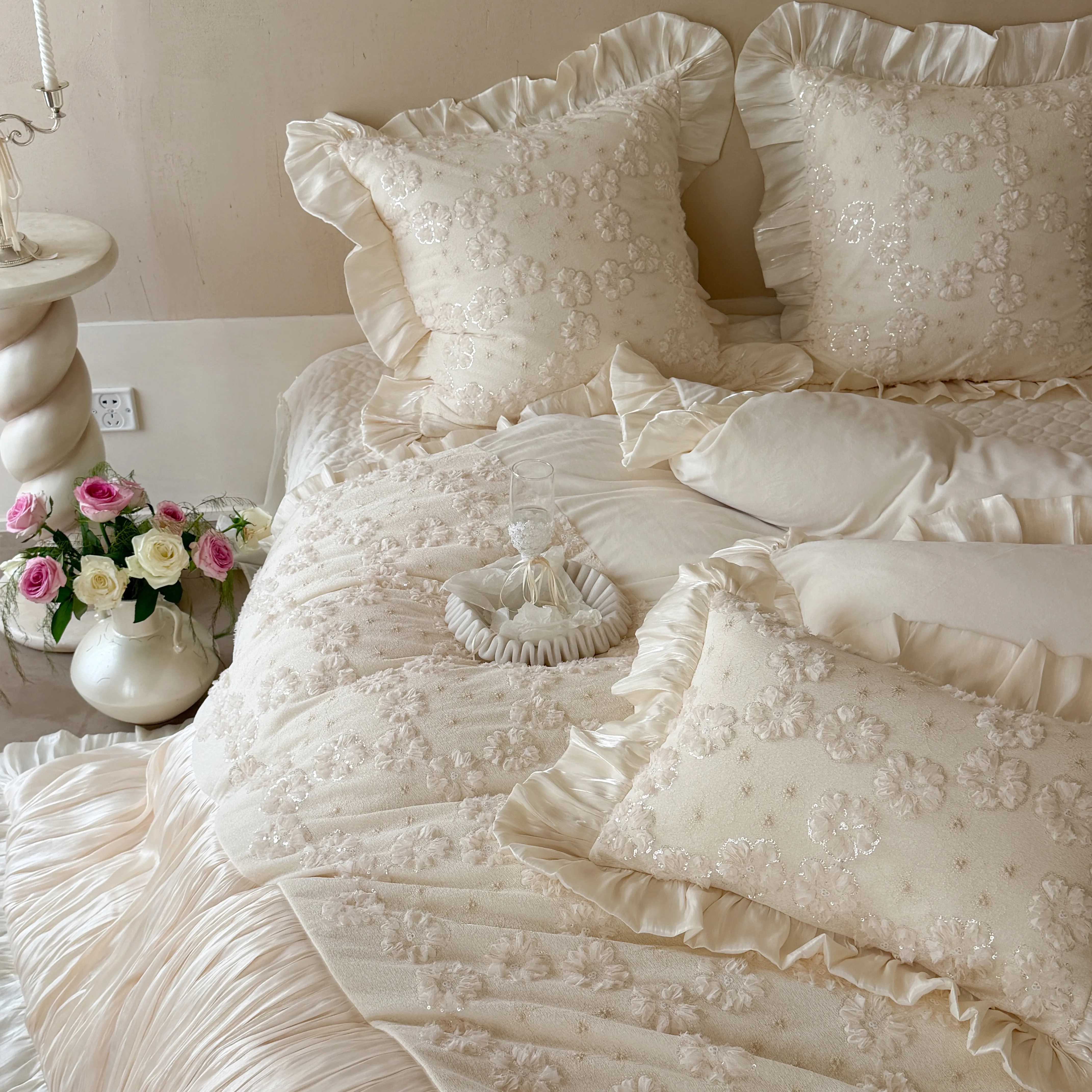 French Cloud-Soft 3D Flower Embroidery 260g Matte Baby Velvet Bedding Set16 French Cloud Soft 3D Flower Embroidery 260g Matte Baby Velvet Bedding Set16
