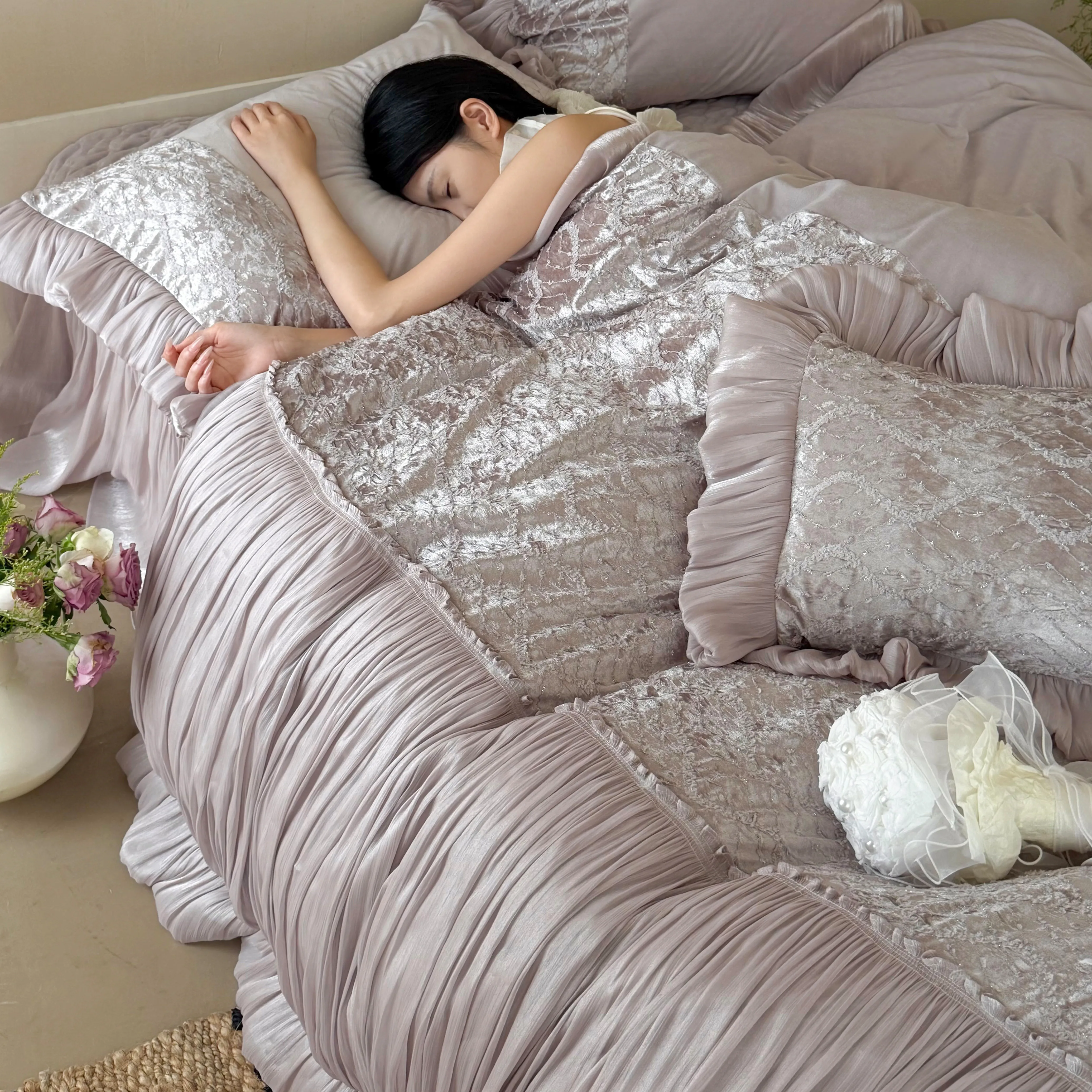 Princess Boudoir Warm 260g Fully Matte Baby Velvet Embroidered Bedding Set12 Princess Boudoir Warm 260g Fully Matte Baby Velvet Embroidered Bedding Set12