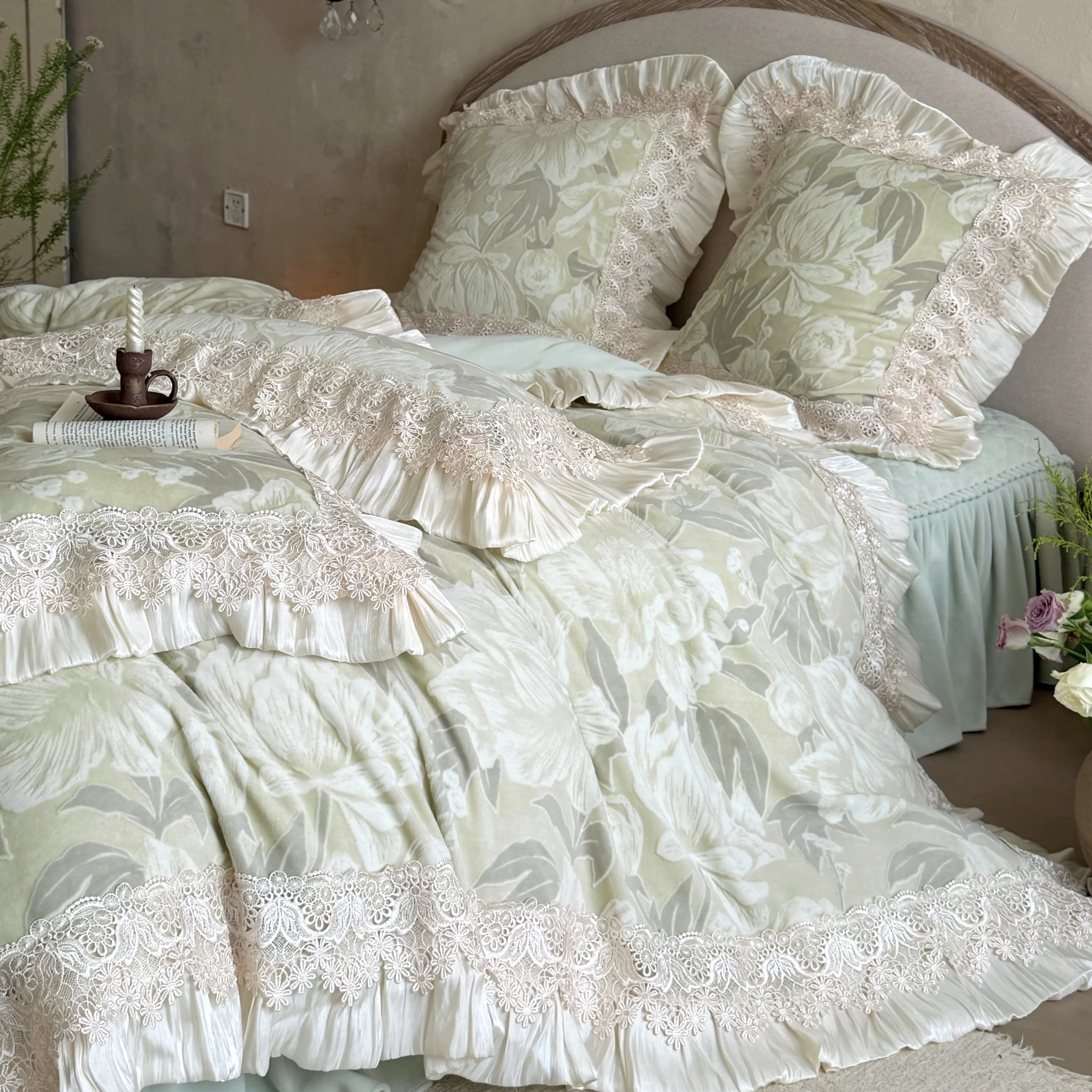Retro Palace Style Soft Green Embossed Peony Carved Velvet Duvet Cover Set05 Retro Palace Style Soft Green Embossed Peony Carved Velvet Duvet Cover Set05