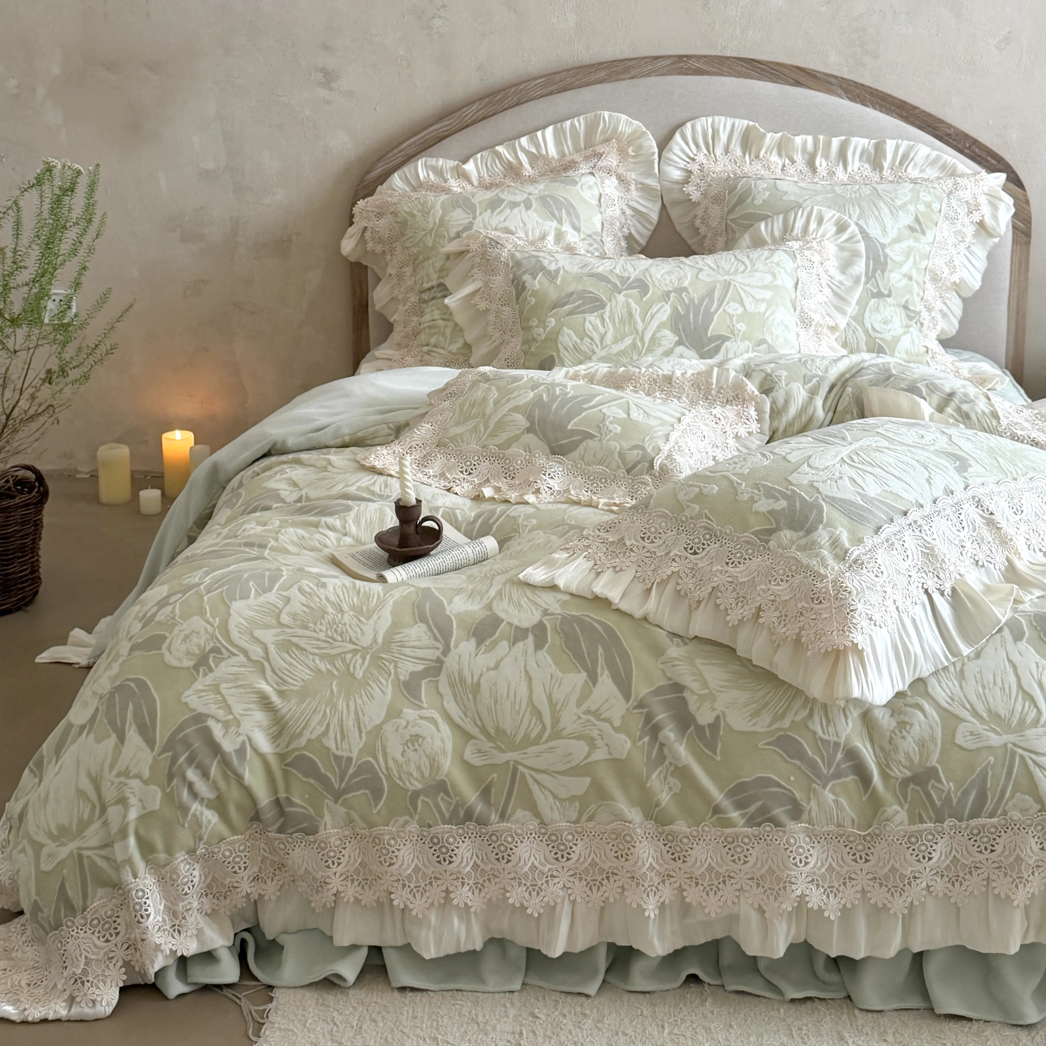 Retro Palace Style Soft Green Embossed Peony Carved Velvet Duvet Cover Set10 Retro Palace Style Soft Green Embossed Peony Carved Velvet Duvet Cover Set10