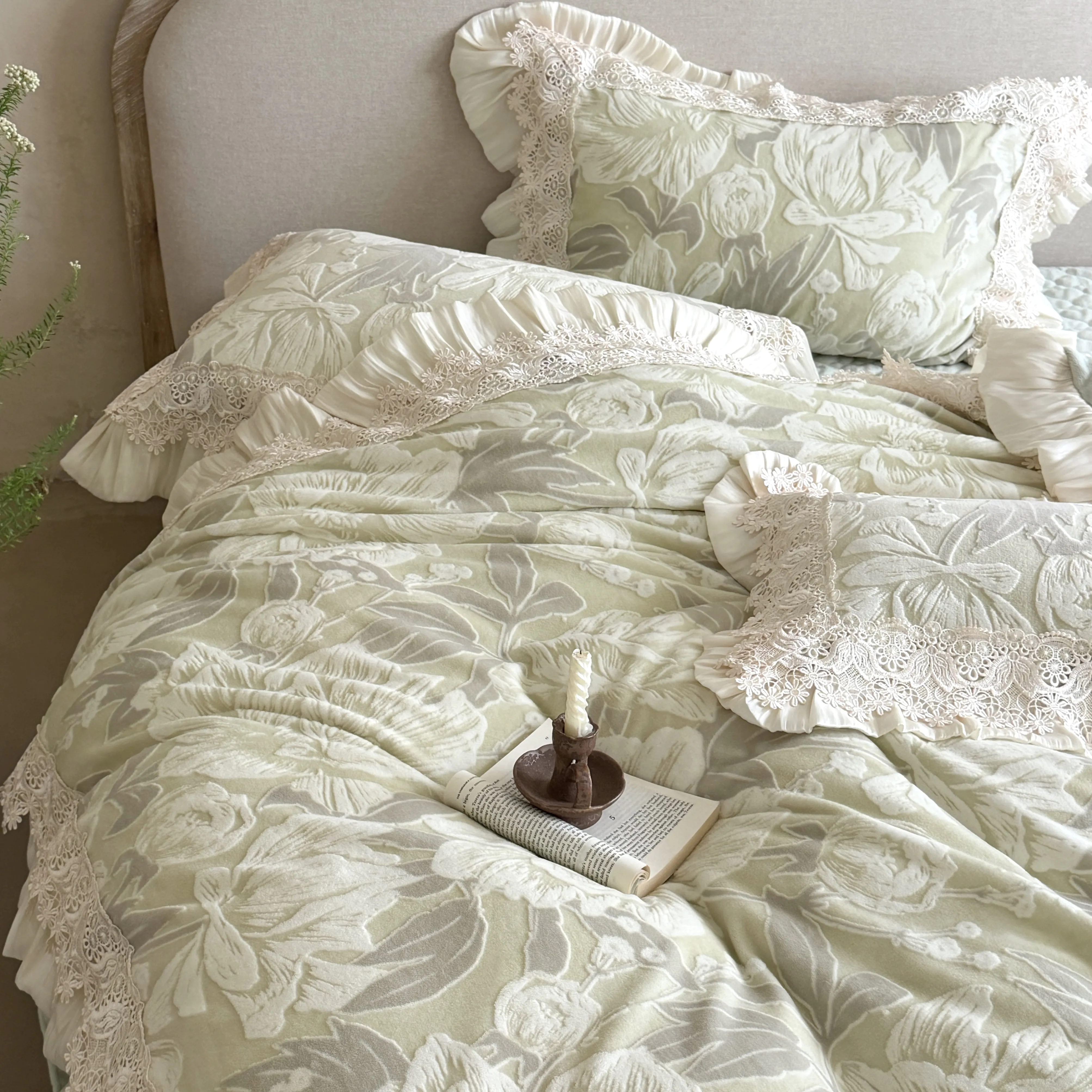 Retro Palace Style Soft Green Embossed Peony Carved Velvet Duvet Cover Set11 Retro Palace Style Soft Green Embossed Peony Carved Velvet Duvet Cover Set11