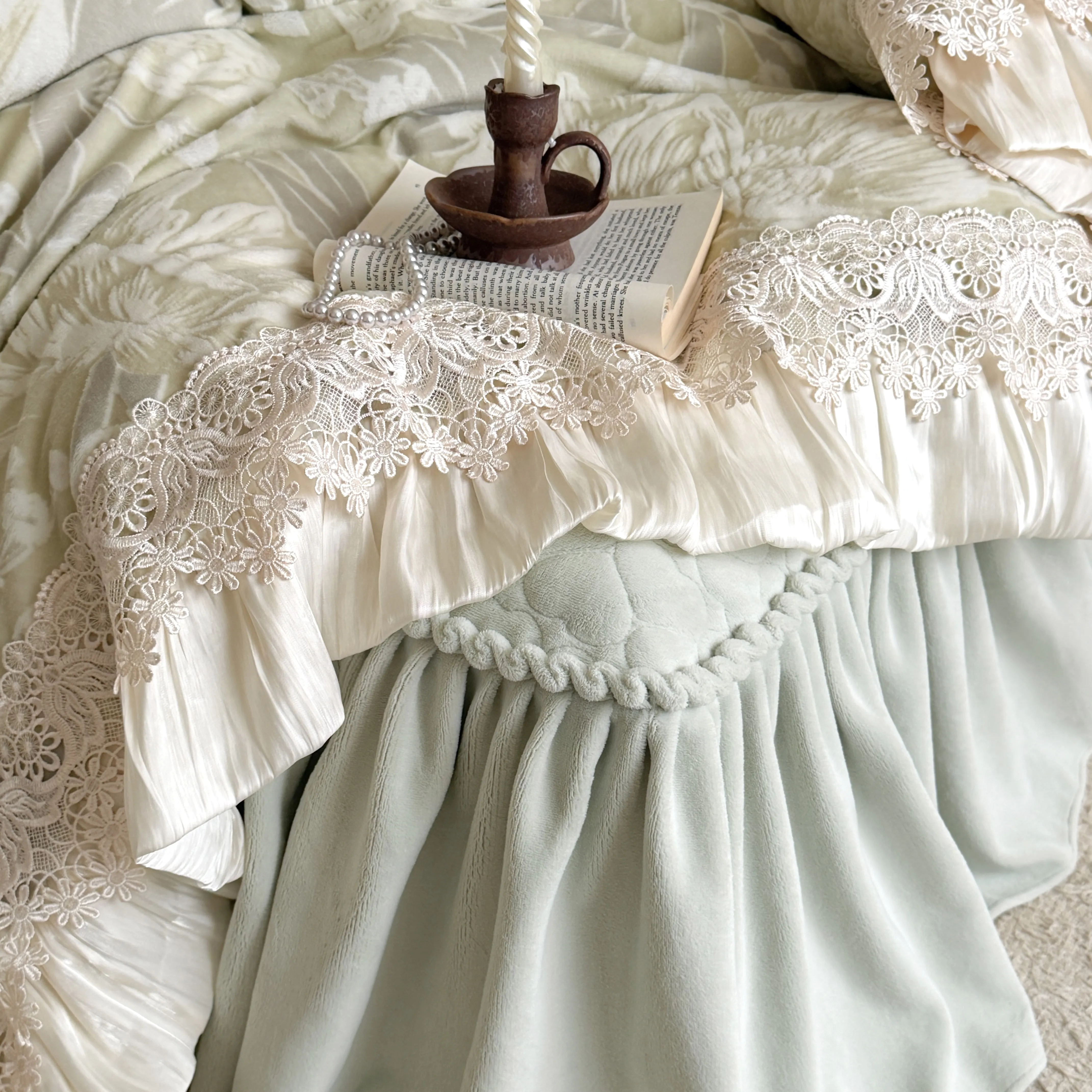 Retro Palace Style Soft Green Embossed Peony Carved Velvet Duvet Cover Set13 Retro Palace Style Soft Green Embossed Peony Carved Velvet Duvet Cover Set13