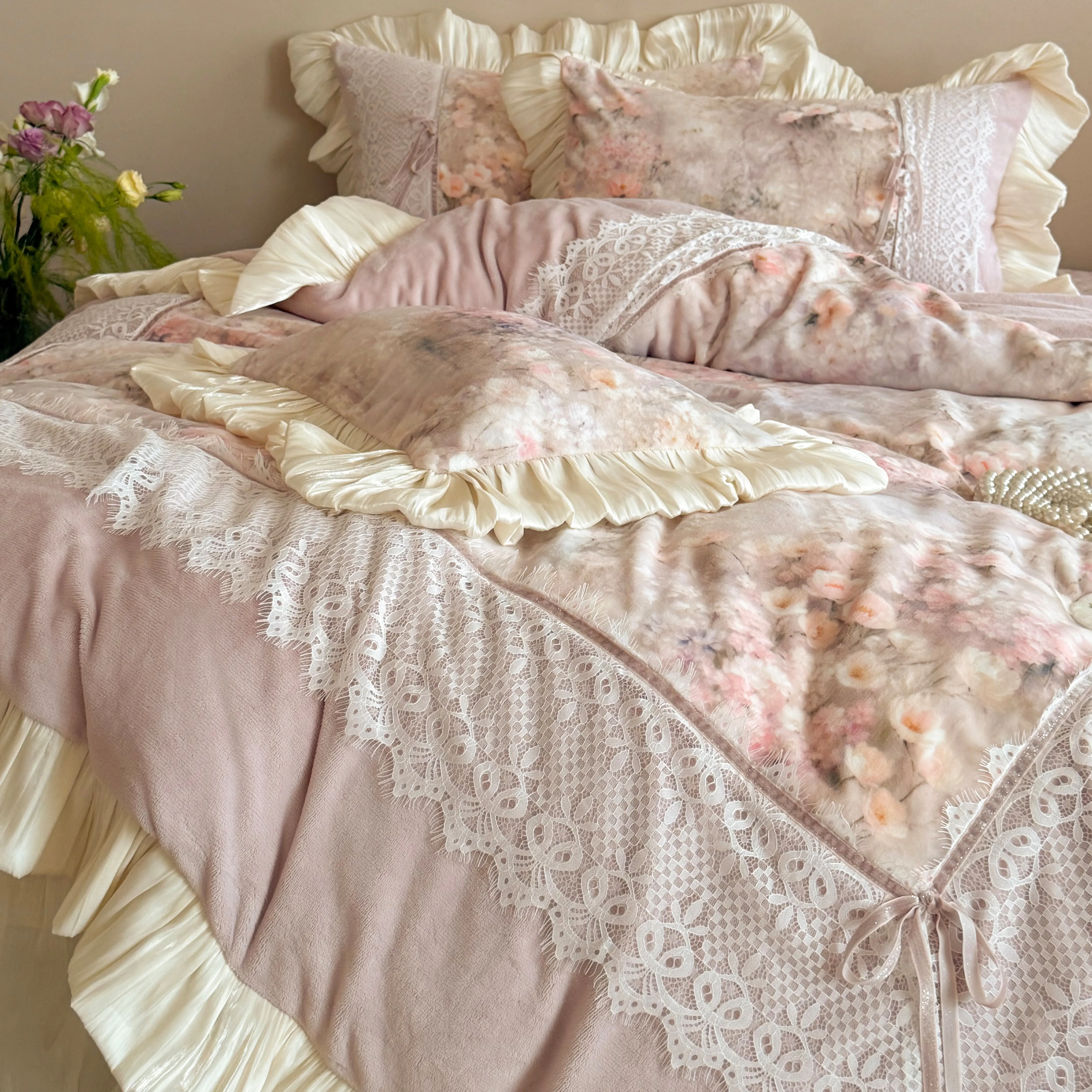 Romantic Cottagecore Floral Print Lace Ruffle Edge Warm Fleece Bedding Set05 Romantic Cottagecore Floral Print Lace Ruffle Edge Warm Fleece Bedding Set05