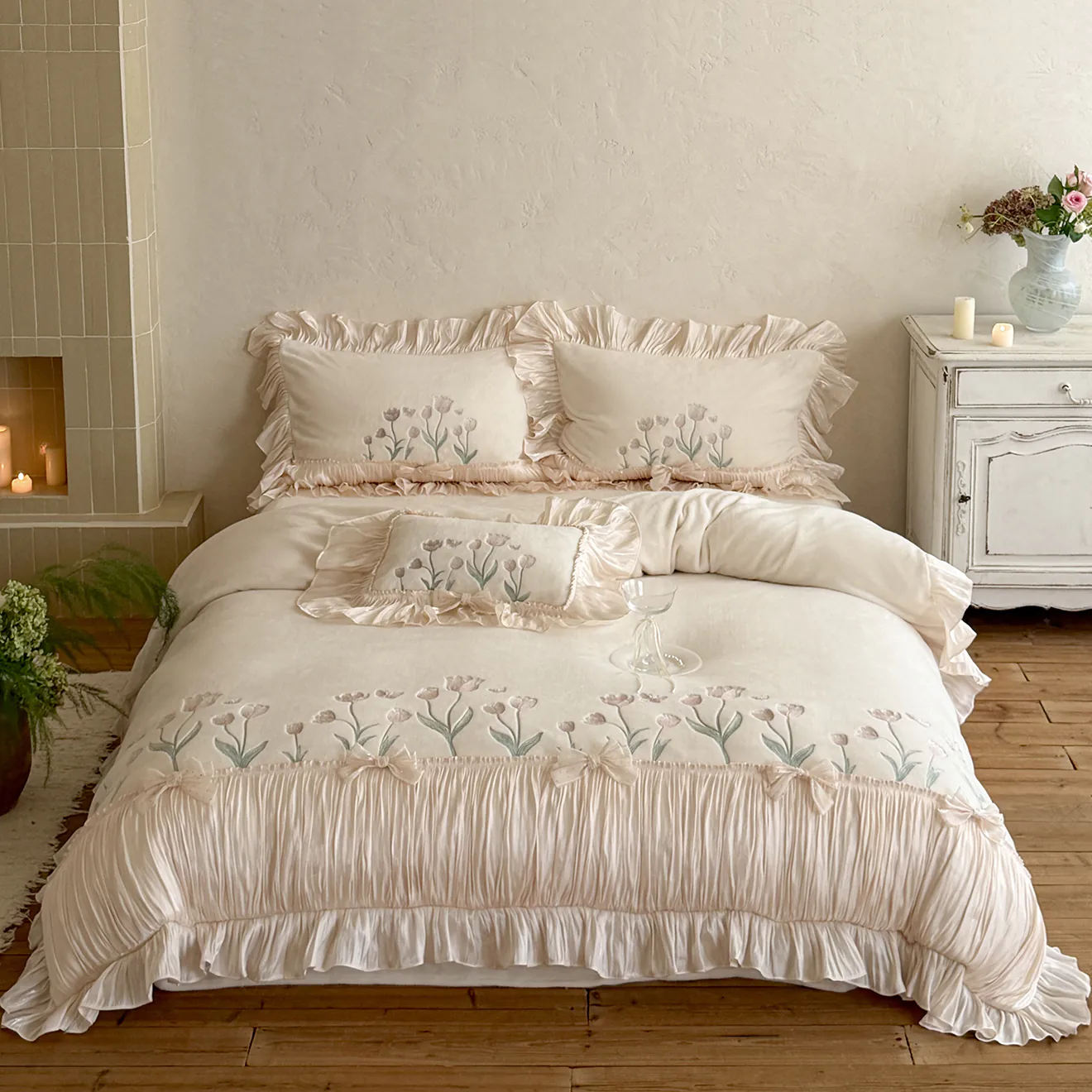 Soft Beige Tulip Floral Embroidery 230g High Weight Milk Velvet Bedding Set01