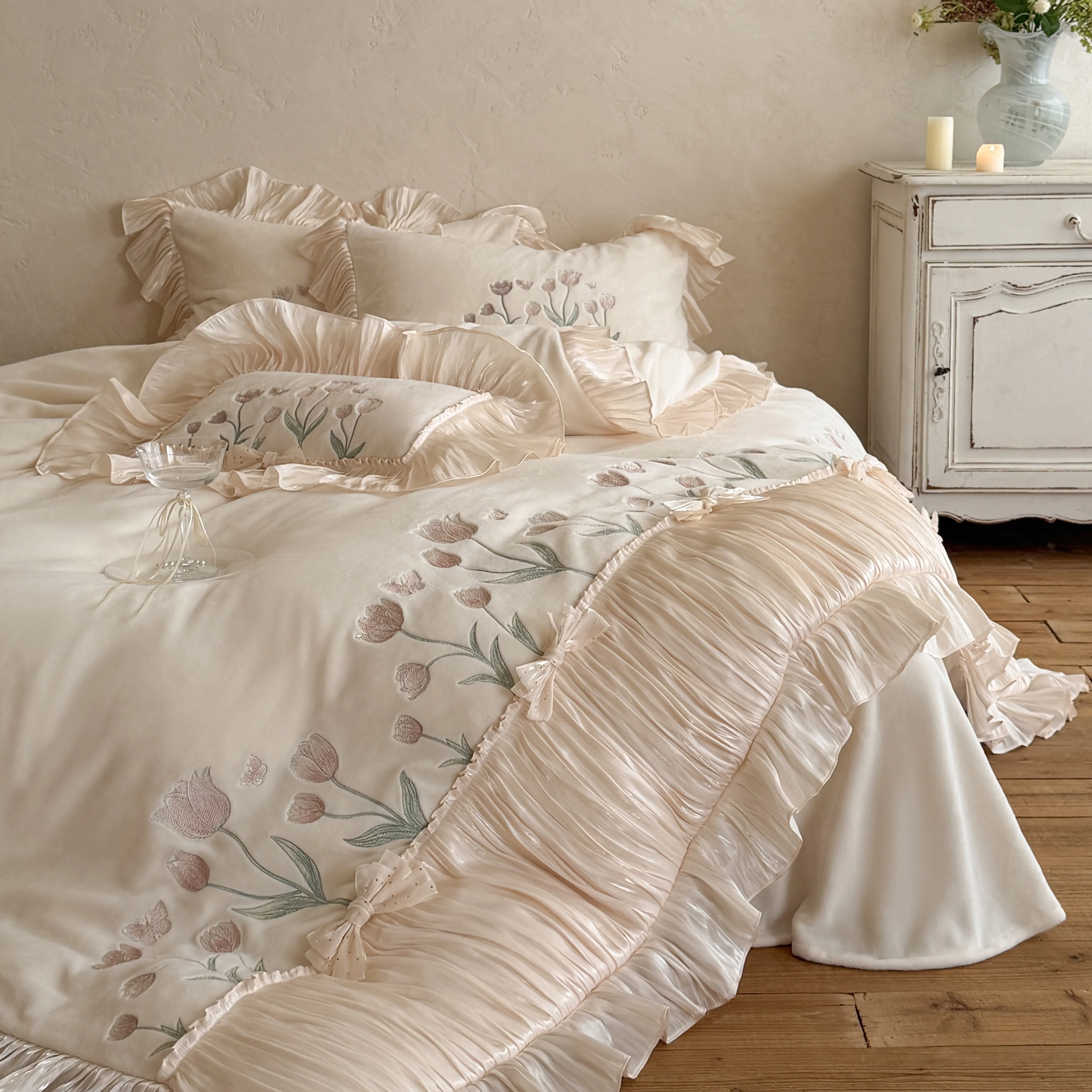 Soft Beige Tulip Floral Embroidery 230g High-Weight Milk Velvet Bedding Set07 Soft Beige Tulip Floral Embroidery 230g High Weight Milk Velvet Bedding Set07