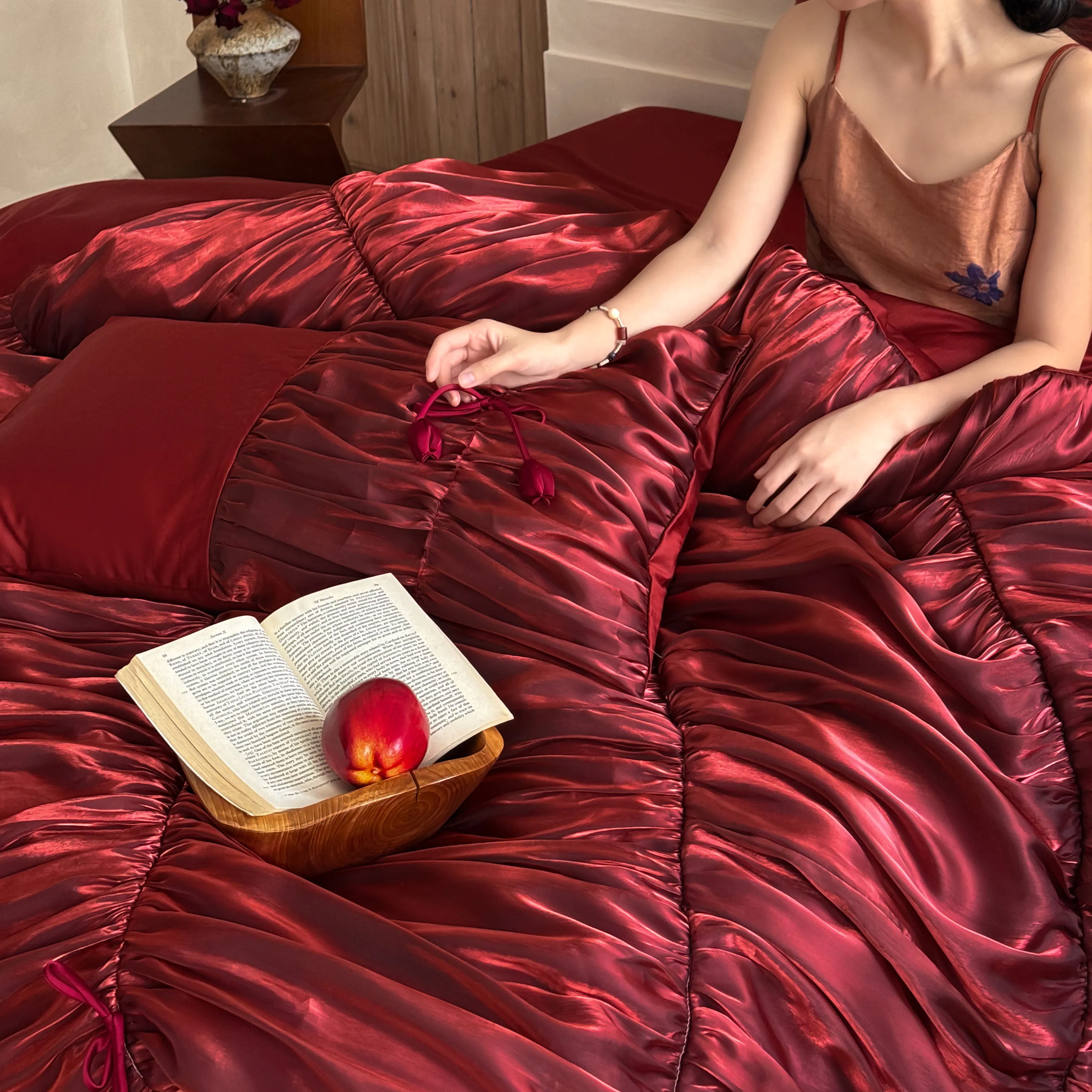 Aesthetic Burgundy Pleated 50s Double-Ply Long-Staple Cotton Bedding Set10 Aesthetic Burgundy Pleated 50s Double Ply Long Staple Cotton Bedding Set10