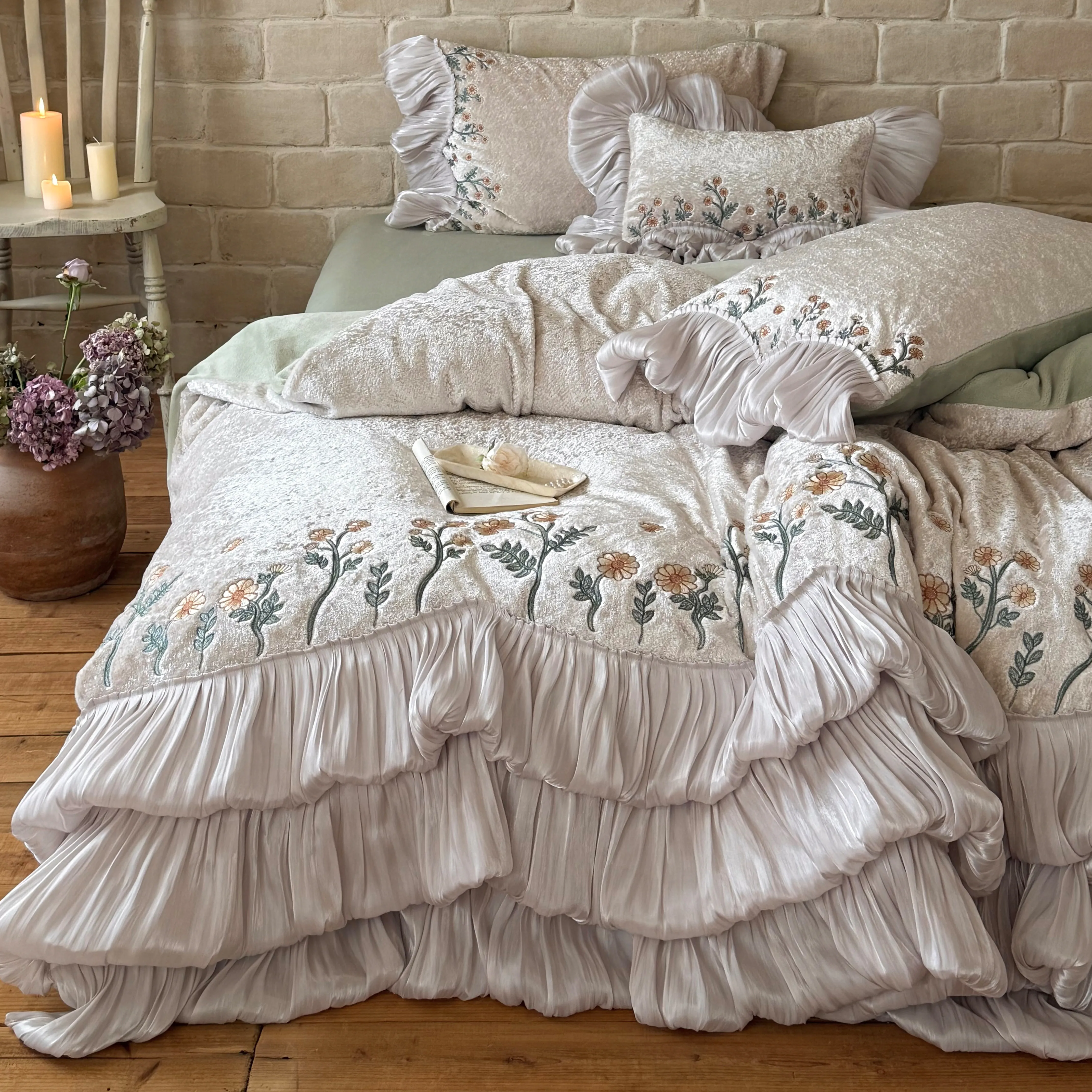 Cottagecore Wildflower Embroidery High-Weight Milk Velvet Fleece Bedding Set05 Cottagecore Wildflower Embroidery High Weight Milk Velvet Fleece Bedding Set05