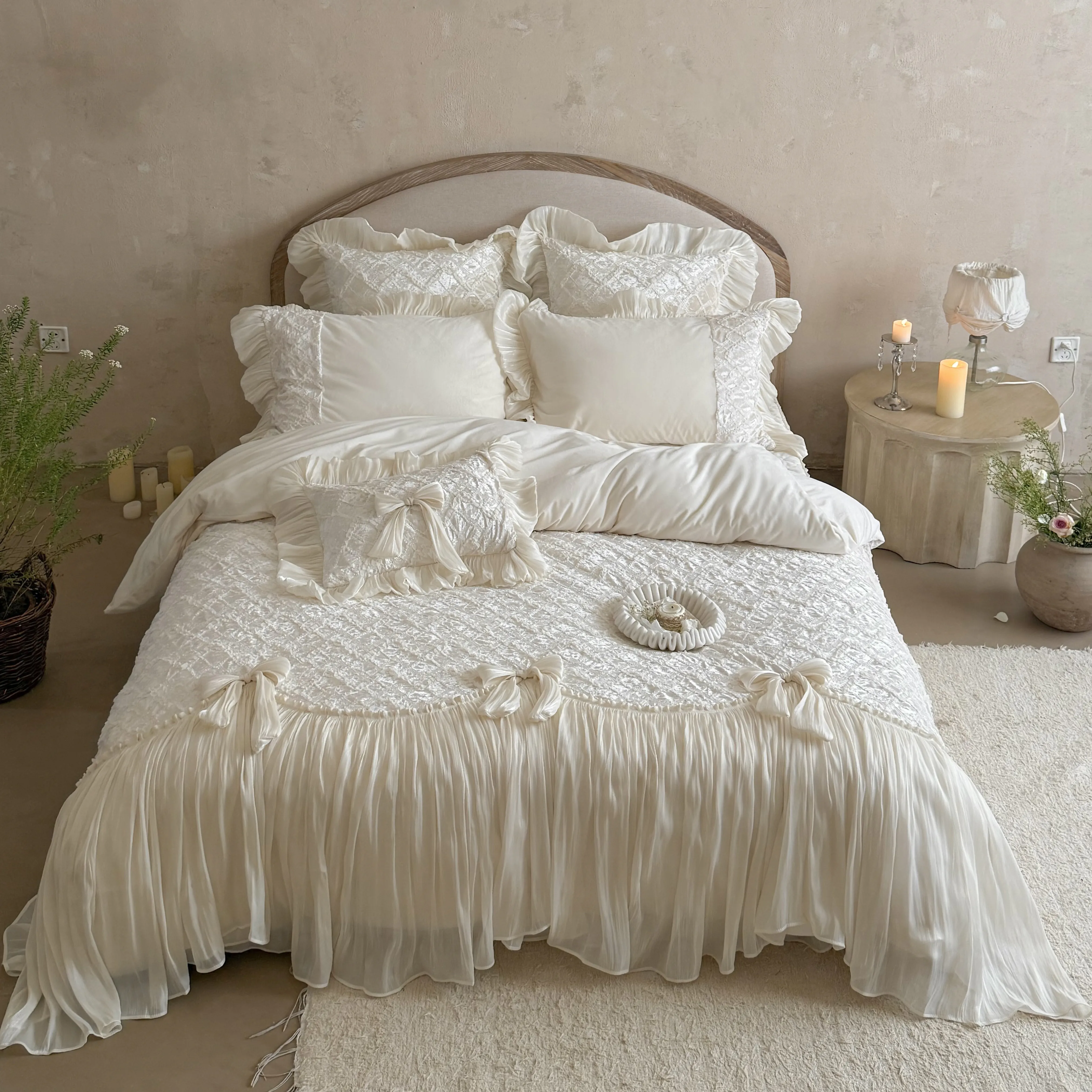European Princess Style Embroidered Velvet Crinkle Pleated Bedspread Set01