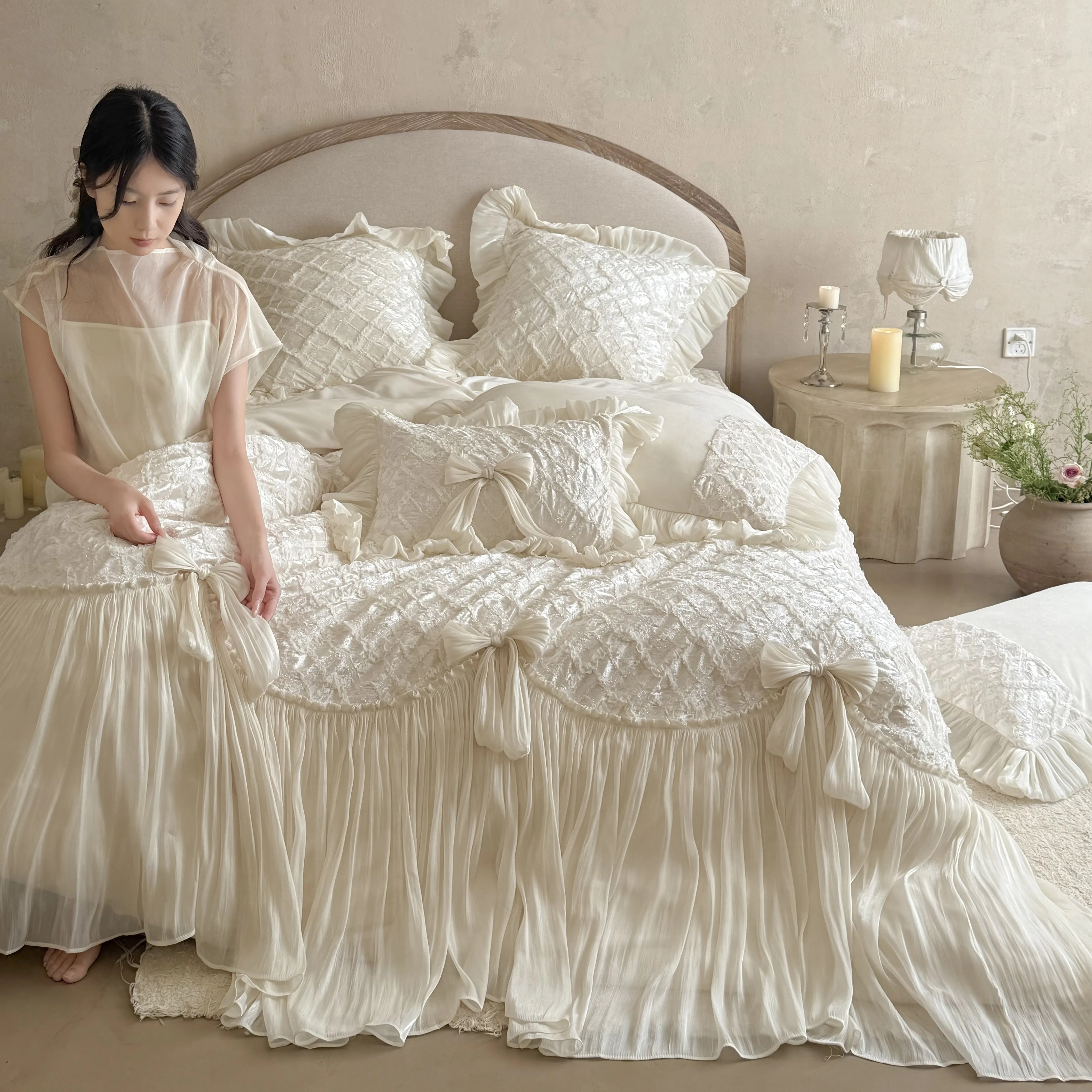 European Princess Style Embroidered Velvet Crinkle Pleated Bedspread Set02