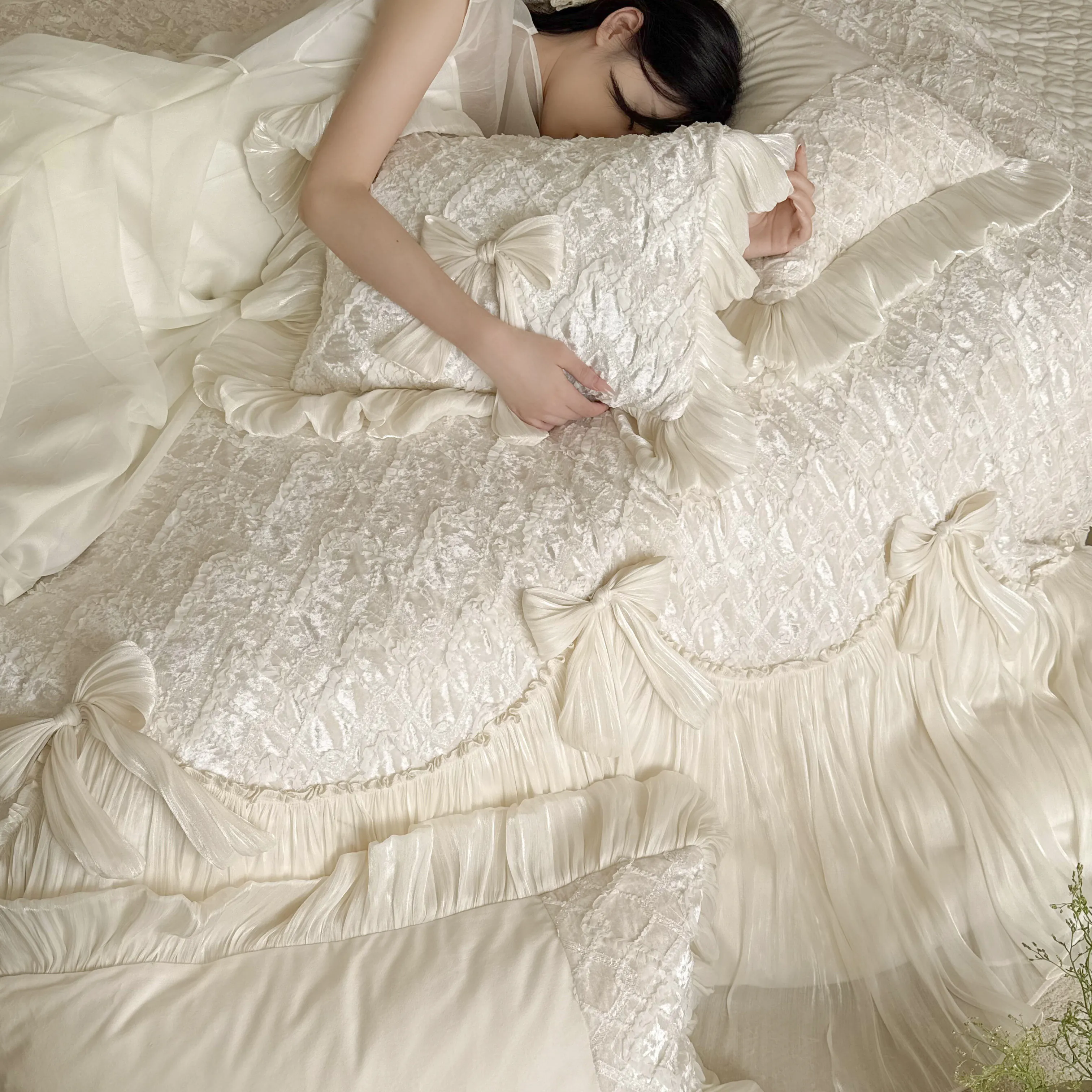 European Princess Style Embroidered Velvet Crinkle Pleated Bedspread Set06 European Princess Style Embroidered Velvet Crinkle Pleated Bedspread Set06