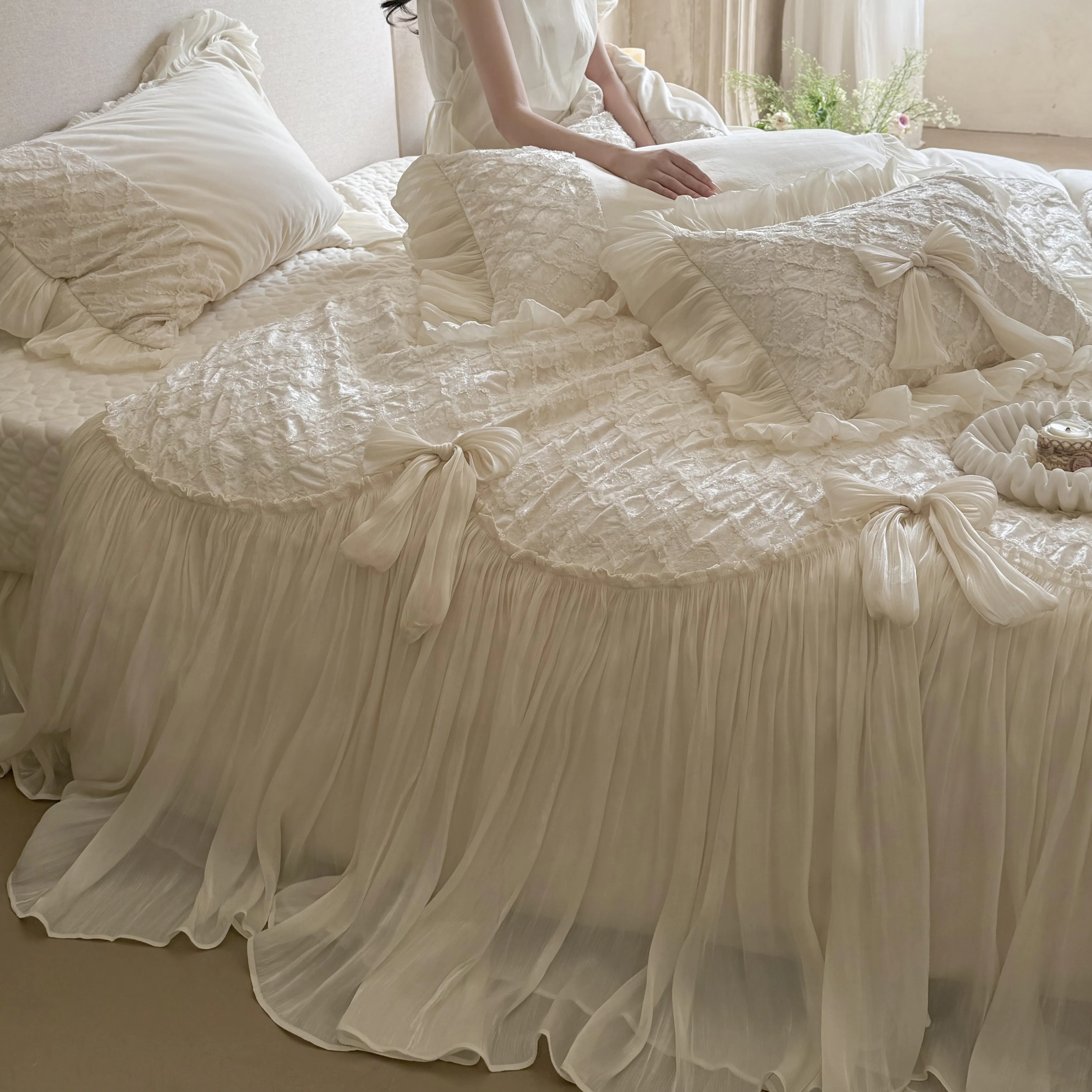 European Princess Style Embroidered Velvet Crinkle Pleated Bedspread Set10 European Princess Style Embroidered Velvet Crinkle Pleated Bedspread Set10