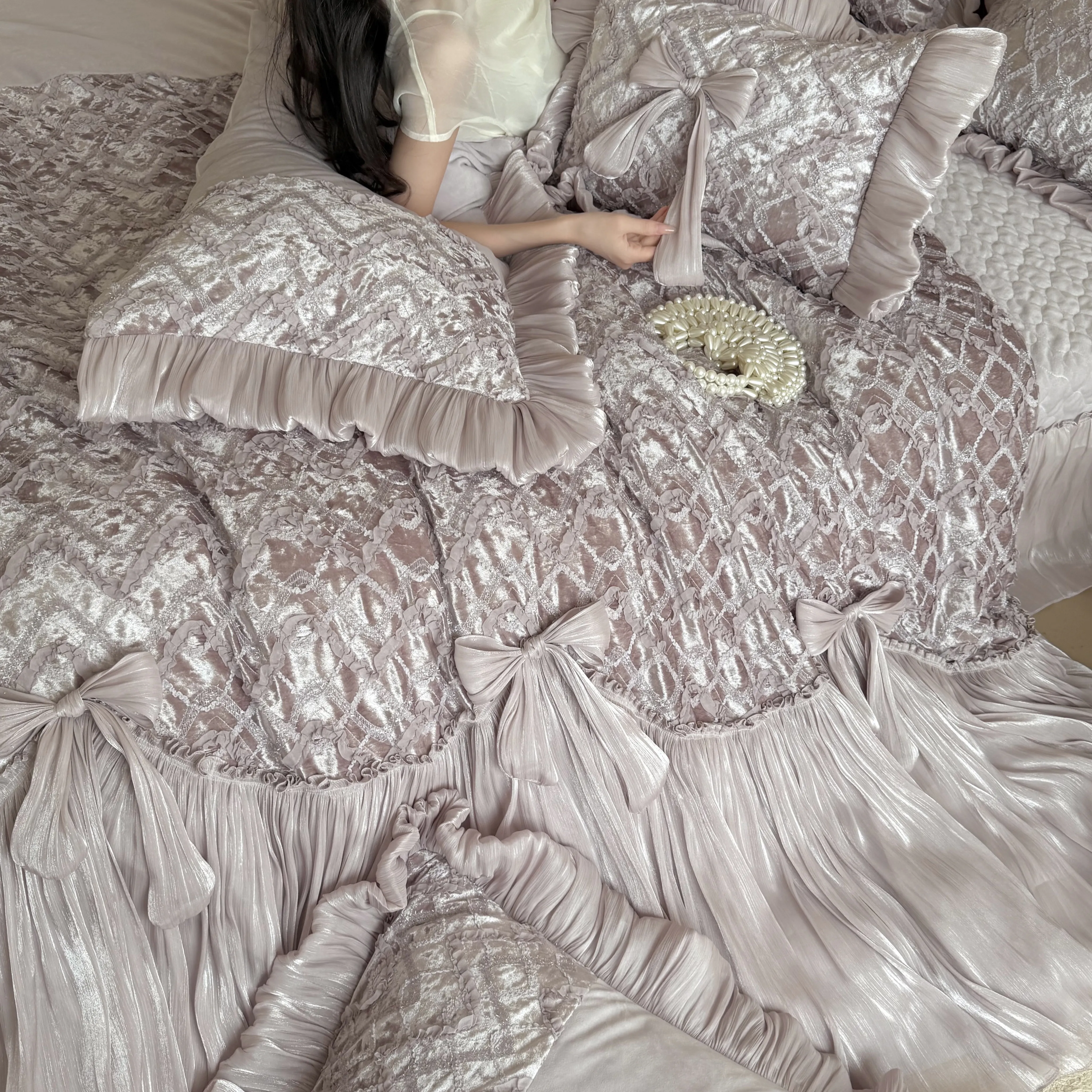 European Princess Style Embroidered Velvet Crinkle Pleated Bedspread Set20 European Princess Style Embroidered Velvet Crinkle Pleated Bedspread Set20