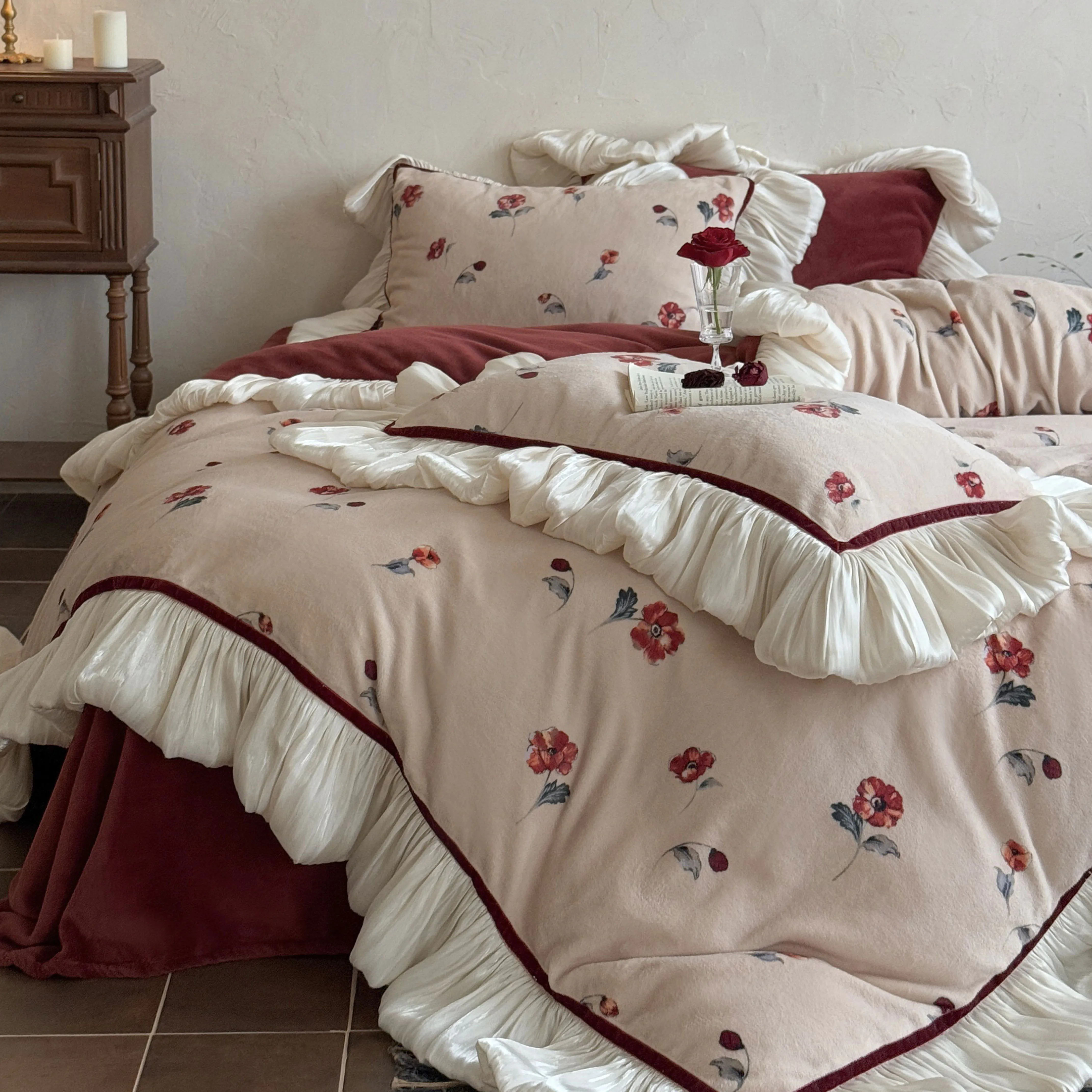French Vintage Wine Red Small Floral Print Milk Velvet Fleece Bedding Set04 French Vintage Wine Red Small Floral Print Milk Velvet Fleece Bedding Set04