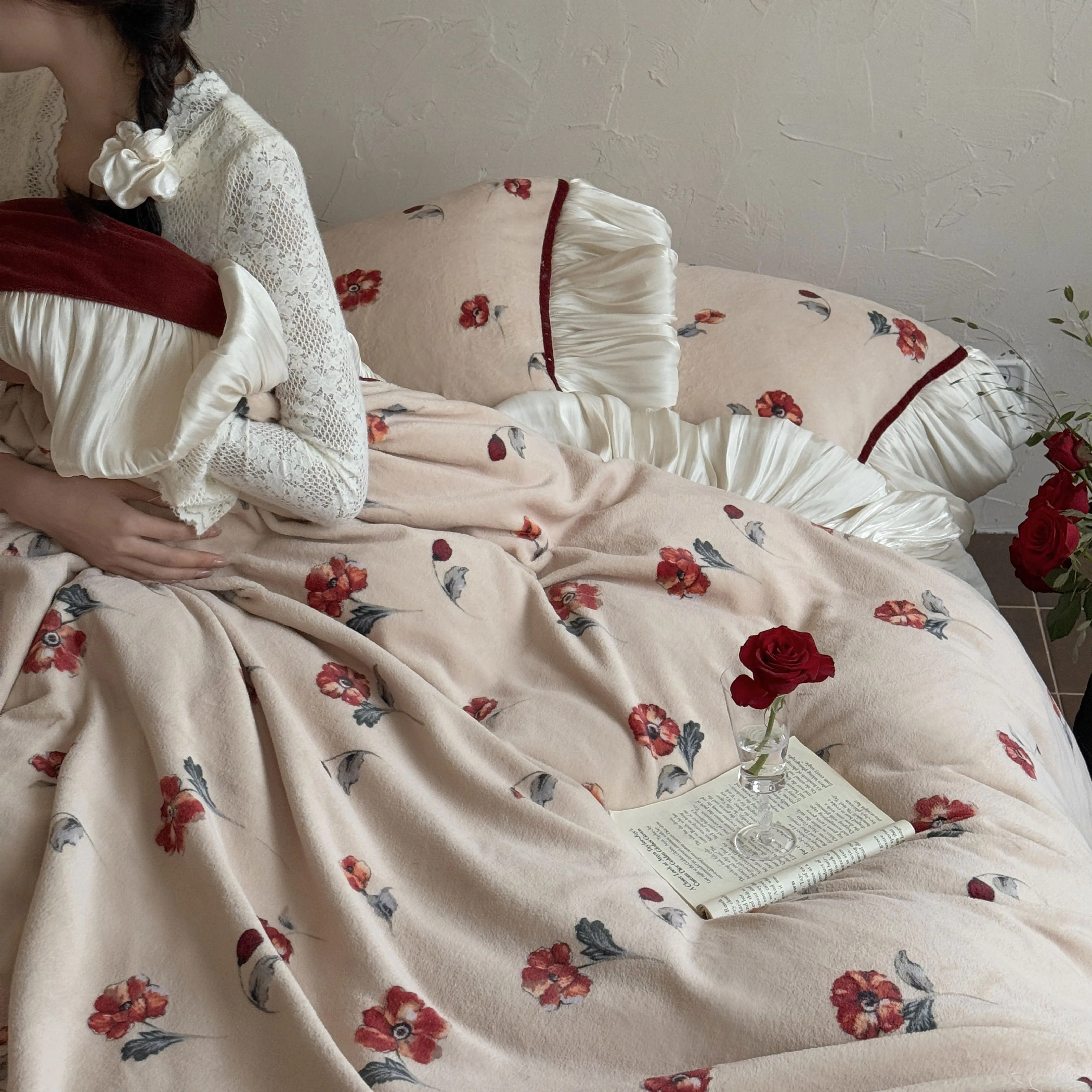 French Vintage Wine Red Small Floral Print Milk Velvet Fleece Bedding Set10 French Vintage Wine Red Small Floral Print Milk Velvet Fleece Bedding Set10