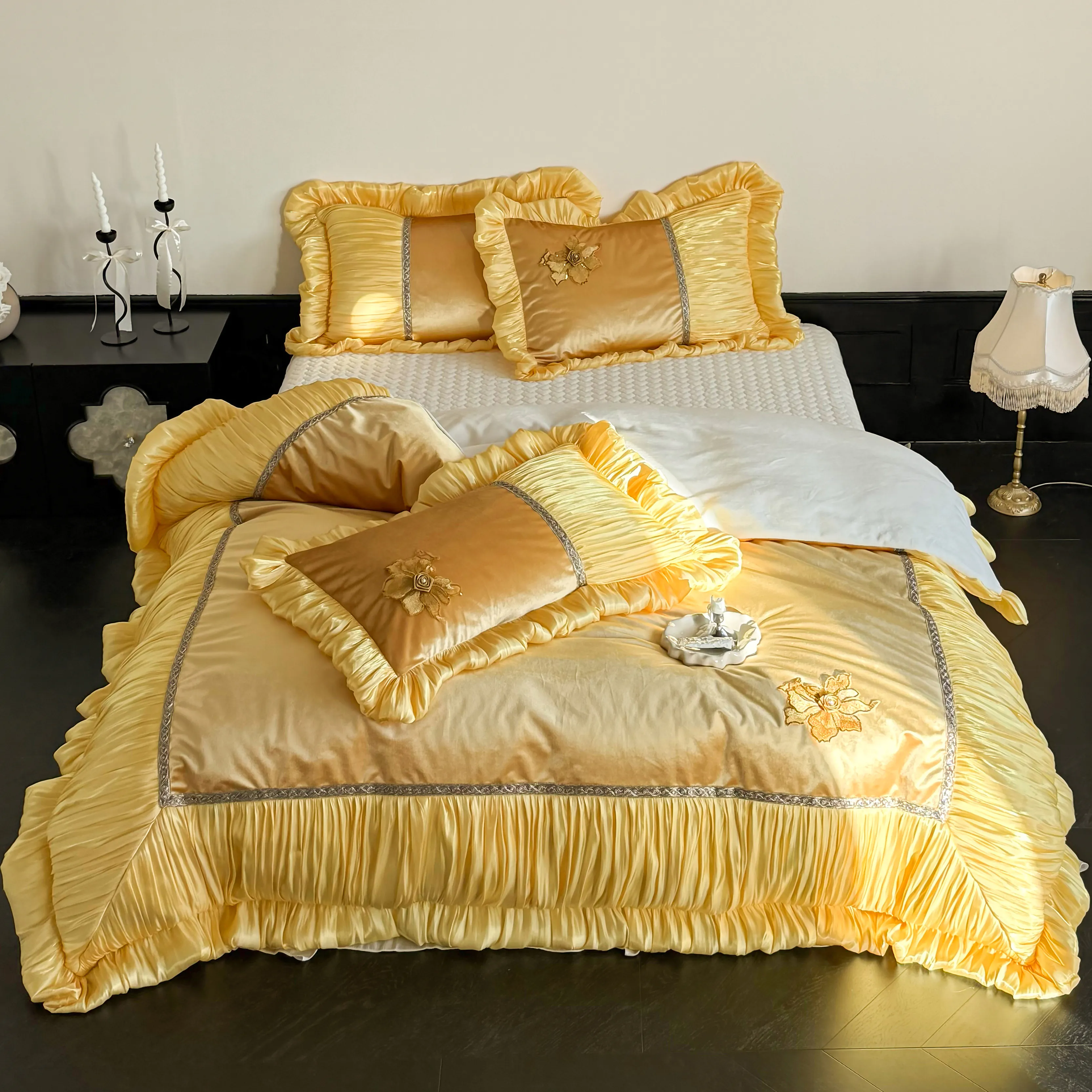 Luxurious Golden Matte Milk Velvet Warm Winter Ruffle 4 Piece Bedding Set01