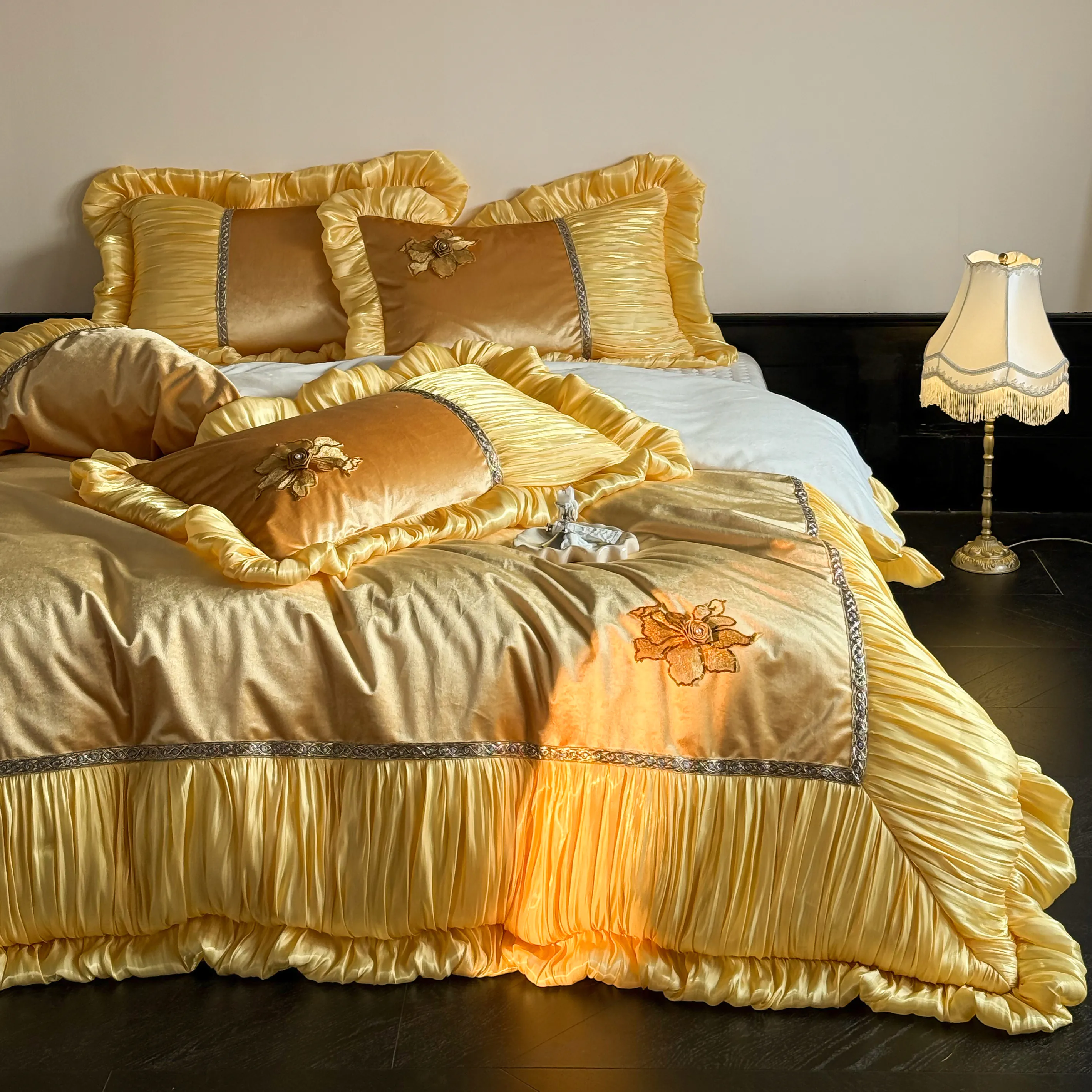 Luxurious Golden Matte Milk Velvet Warm Winter Ruffle 4 Piece Bedding Set02