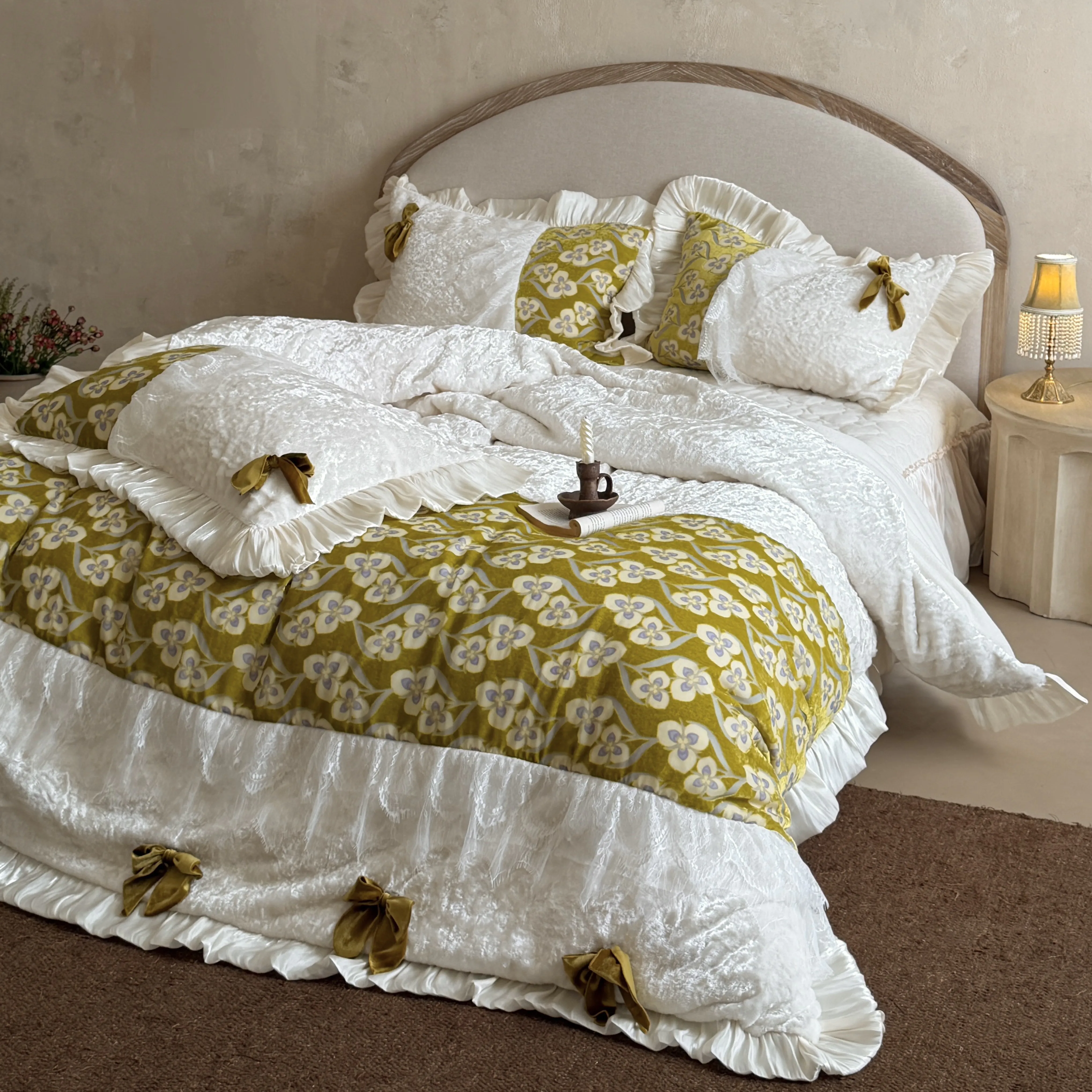 Olive Green Floral 380g Crushed Velvet Milk Fleece Bedding Set with Bowknot04 Olive Green Floral 380g Crushed Velvet Milk Fleece Bedding Set with Bowknot04