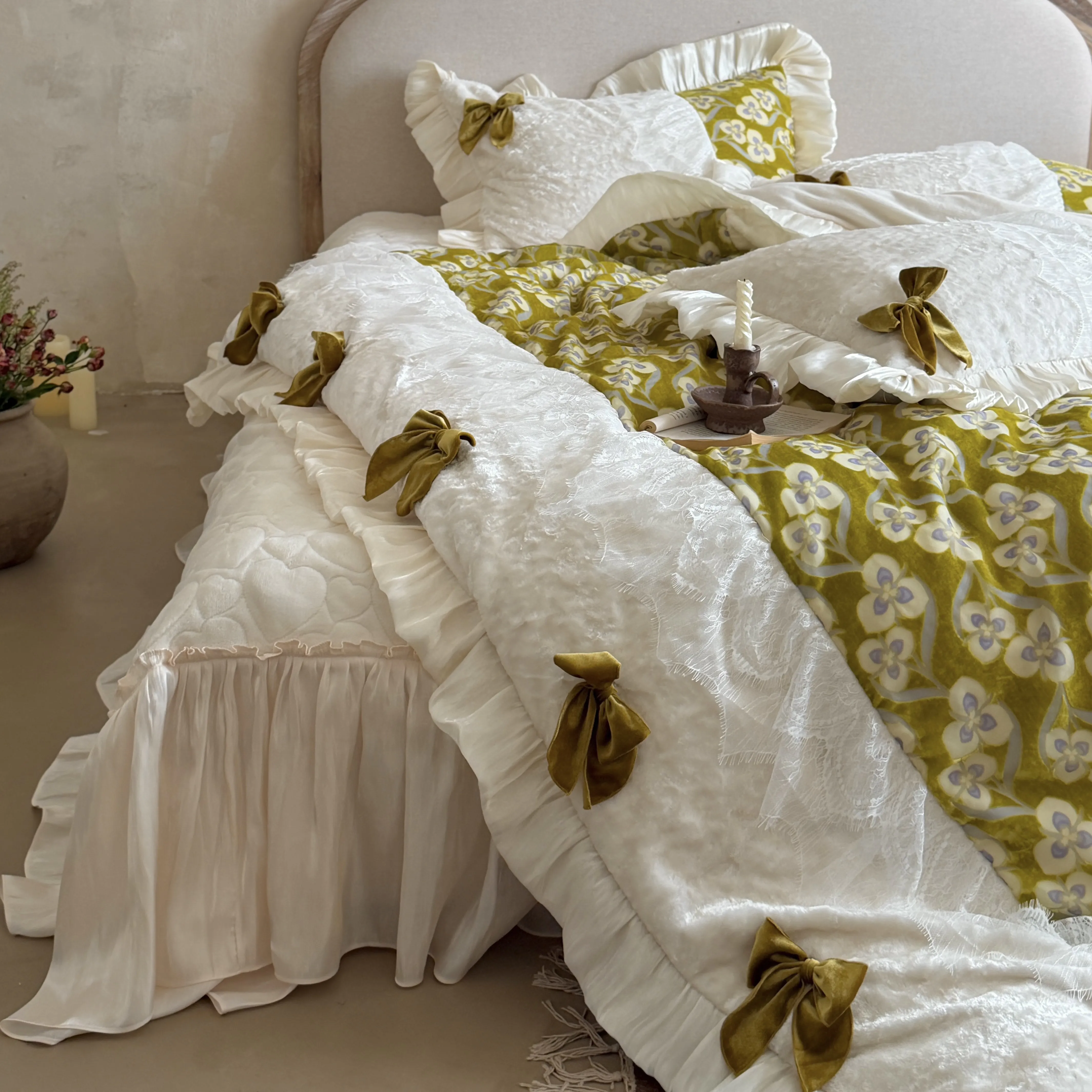 Olive Green Floral 380g Crushed Velvet Milk Fleece Bedding Set with Bowknot07 Olive Green Floral 380g Crushed Velvet Milk Fleece Bedding Set with Bowknot07