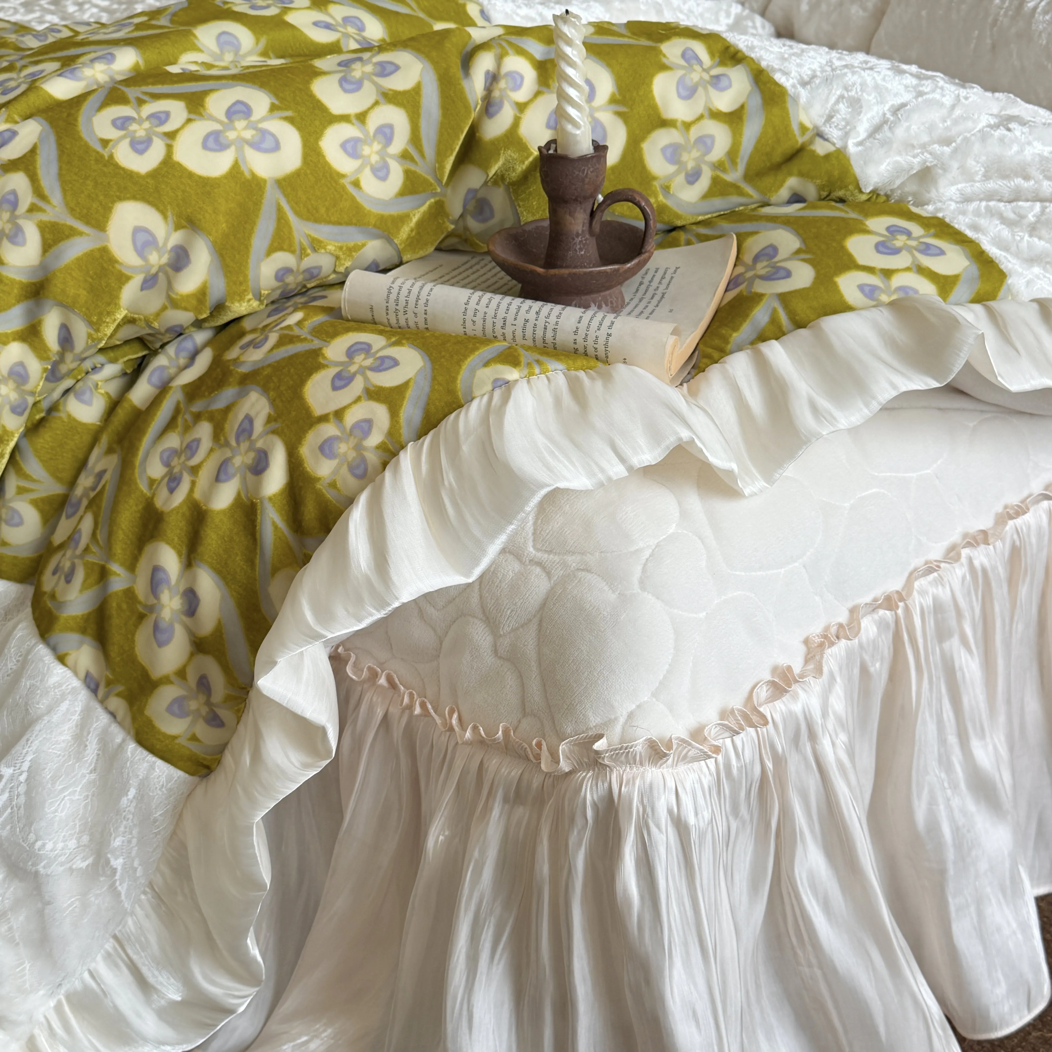Olive Green Floral 380g Crushed Velvet Milk Fleece Bedding Set with Bowknot13 Olive Green Floral 380g Crushed Velvet Milk Fleece Bedding Set with Bowknot13