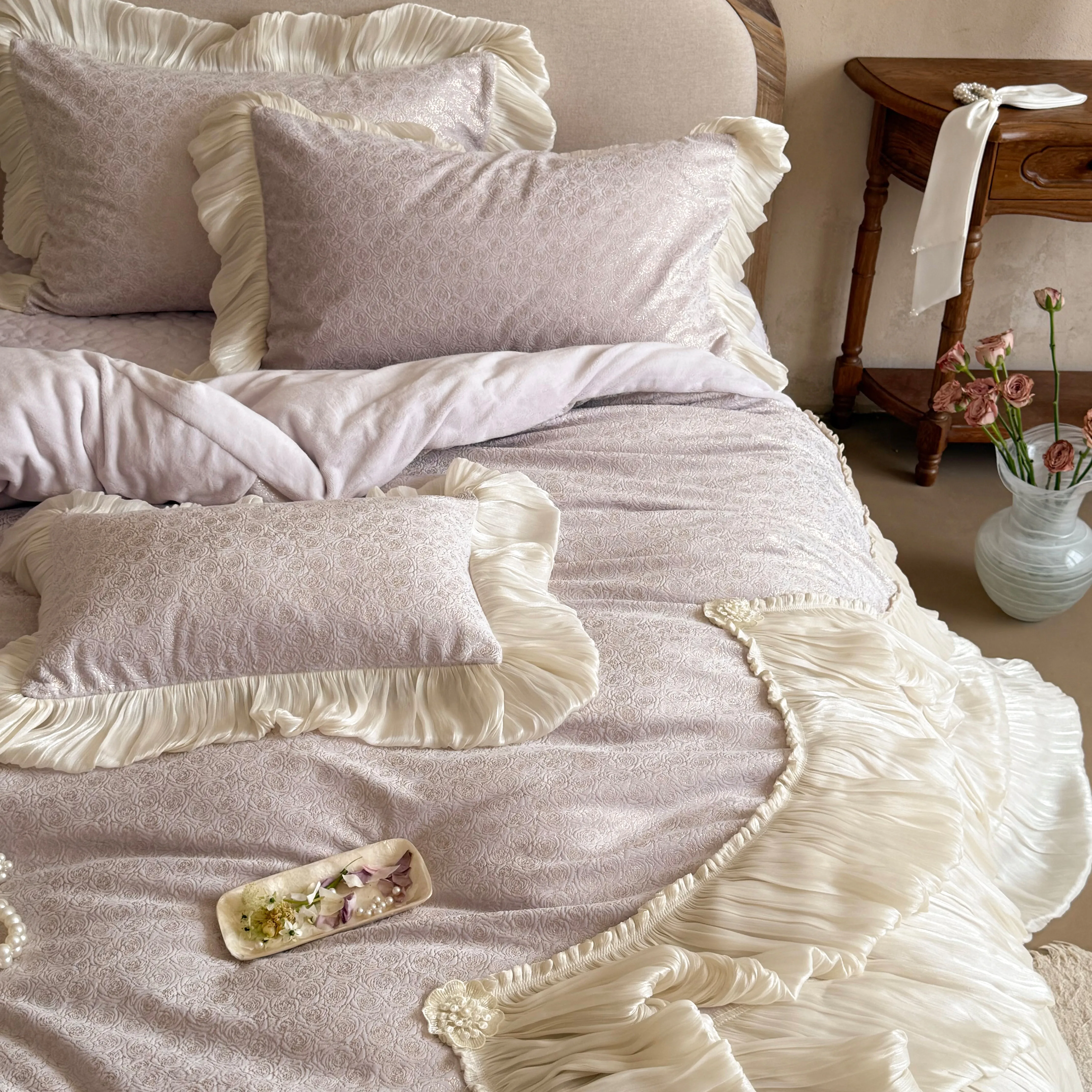 Princess Soft 260g Matte Milk Velvet Gold Foil Jacquard Duvet Cover Set04 Princess Soft 260g Matte Milk Velvet Gold Foil Jacquard Duvet Cover Set04