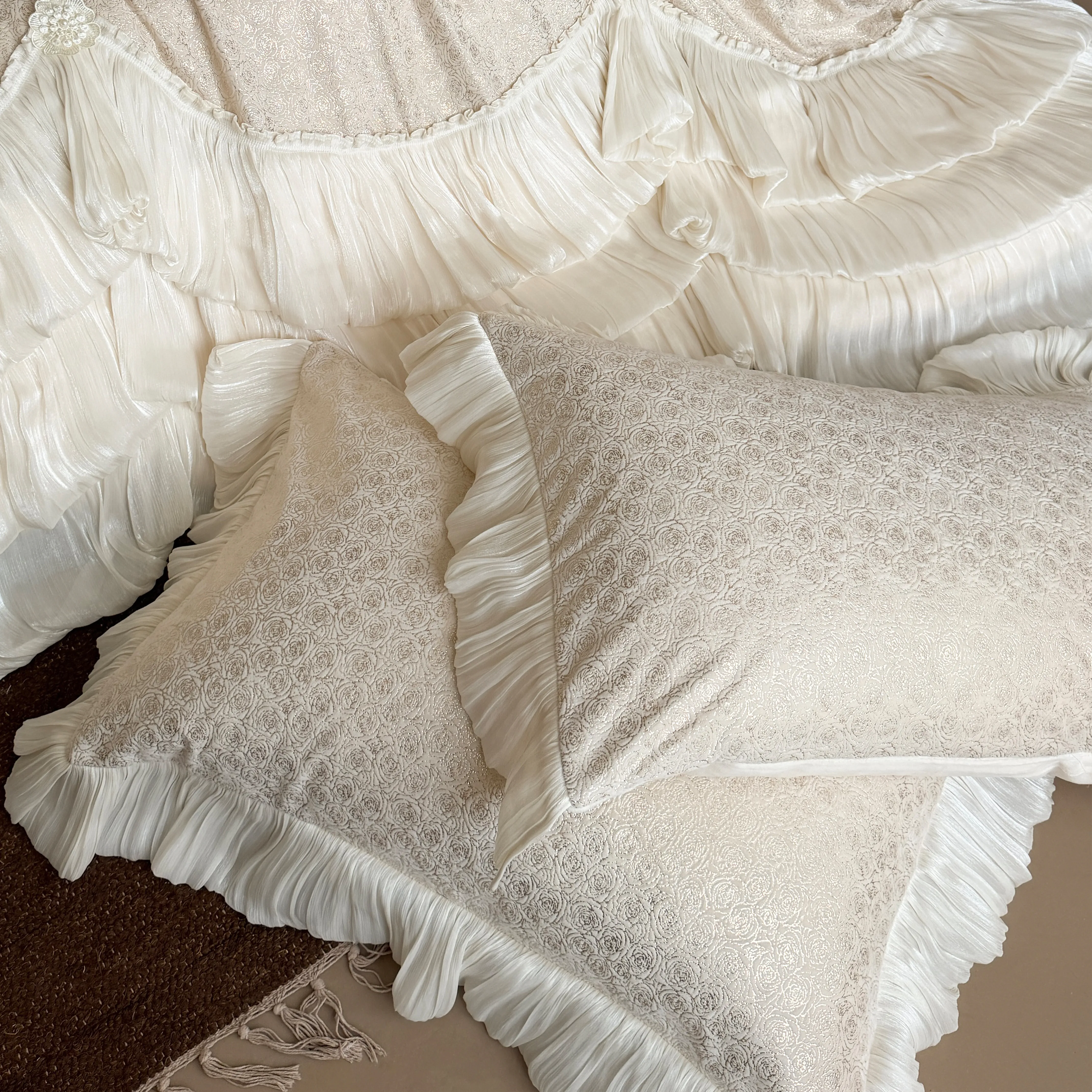 Princess Soft 260g Matte Milk Velvet Gold Foil Jacquard Duvet Cover Set19 Princess Soft 260g Matte Milk Velvet Gold Foil Jacquard Duvet Cover Set19