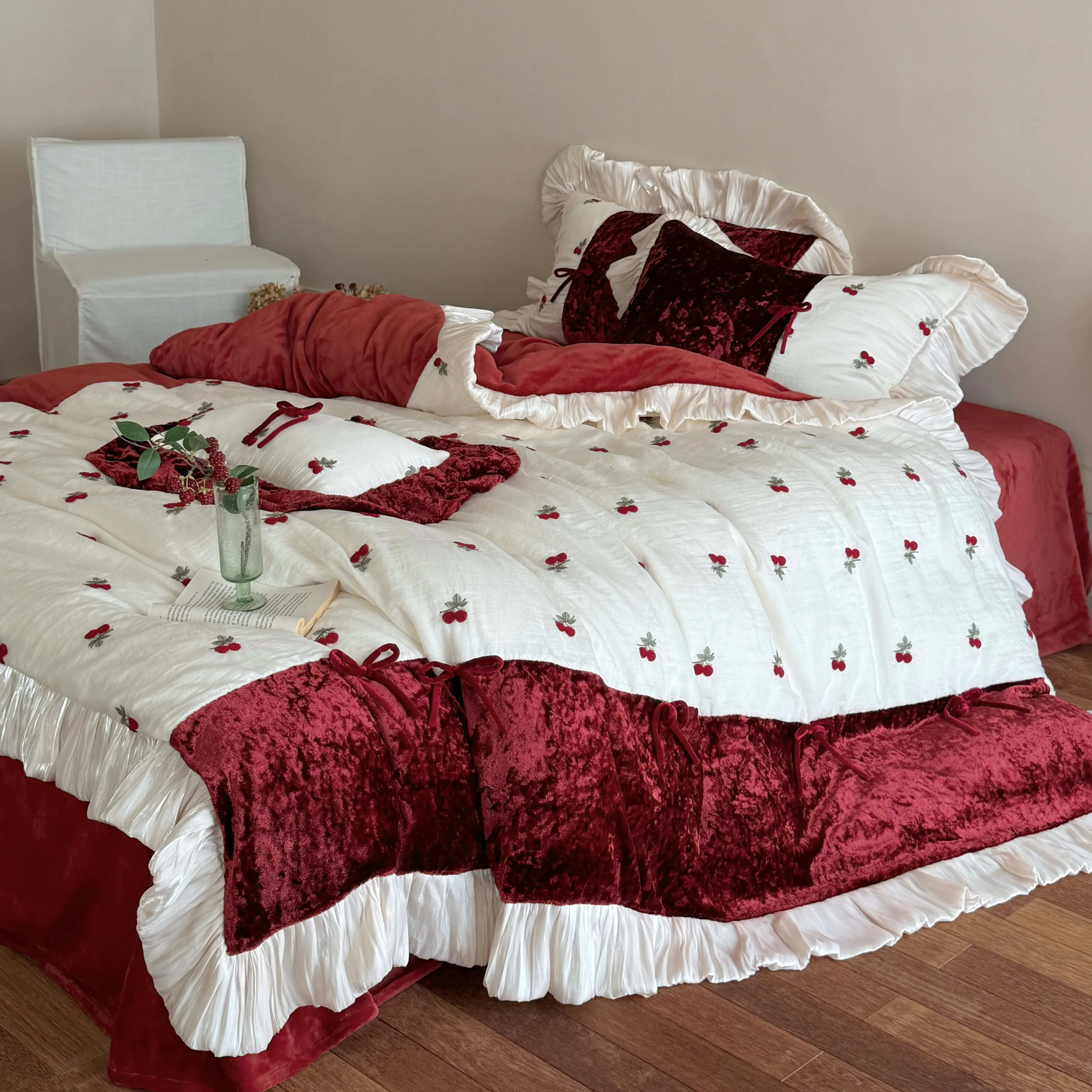 Soft 380g Milk Velvet Cherry Embroidery Bow Tie Ruffle Winter Bedding 4 Pcs Set02