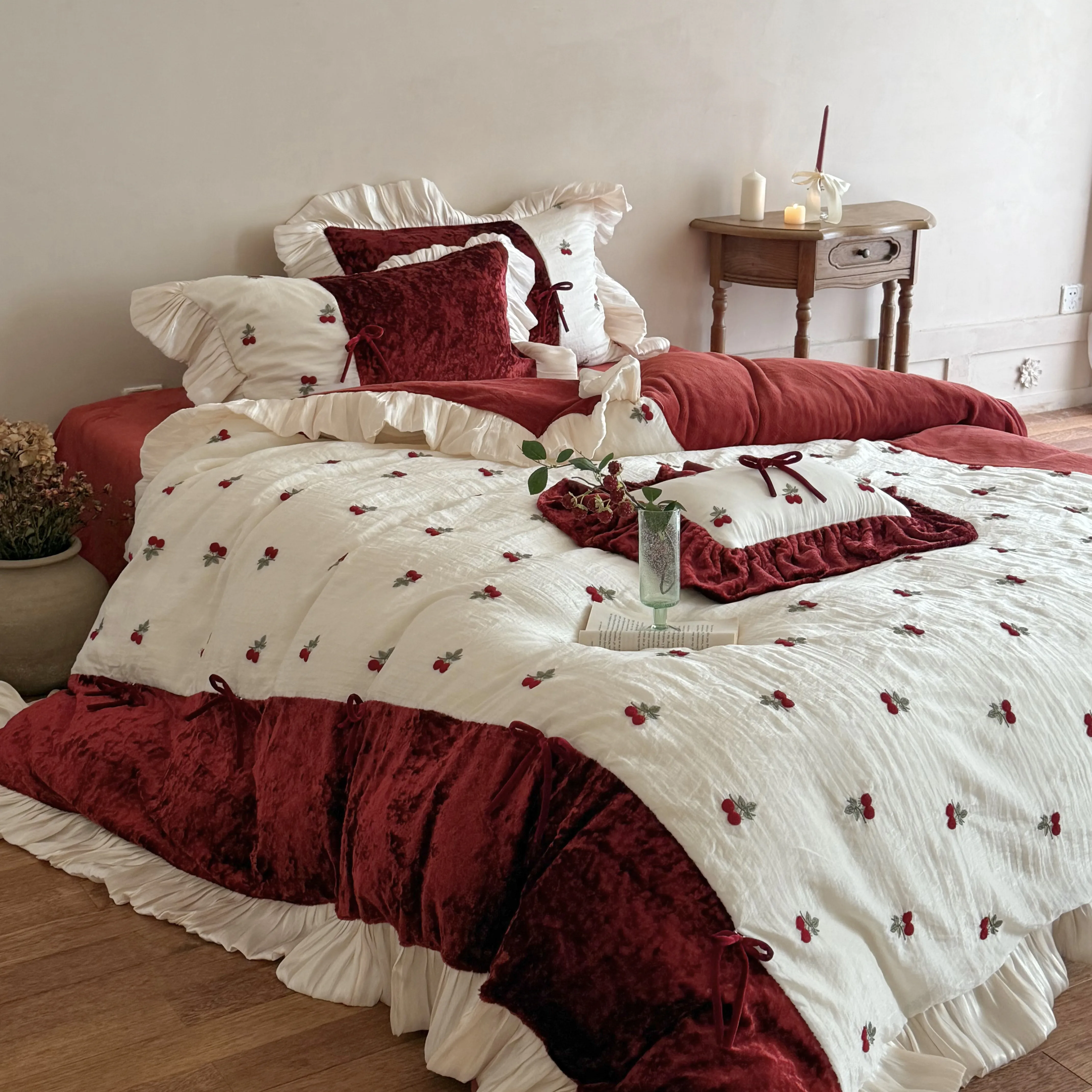 Soft 380g Milk Velvet Cherry Embroidery Bow-Tie Ruffle Winter Bedding 4 Pcs Set03 Soft 380g Milk Velvet Cherry Embroidery Bow Tie Ruffle Winter Bedding 4 Pcs Set03
