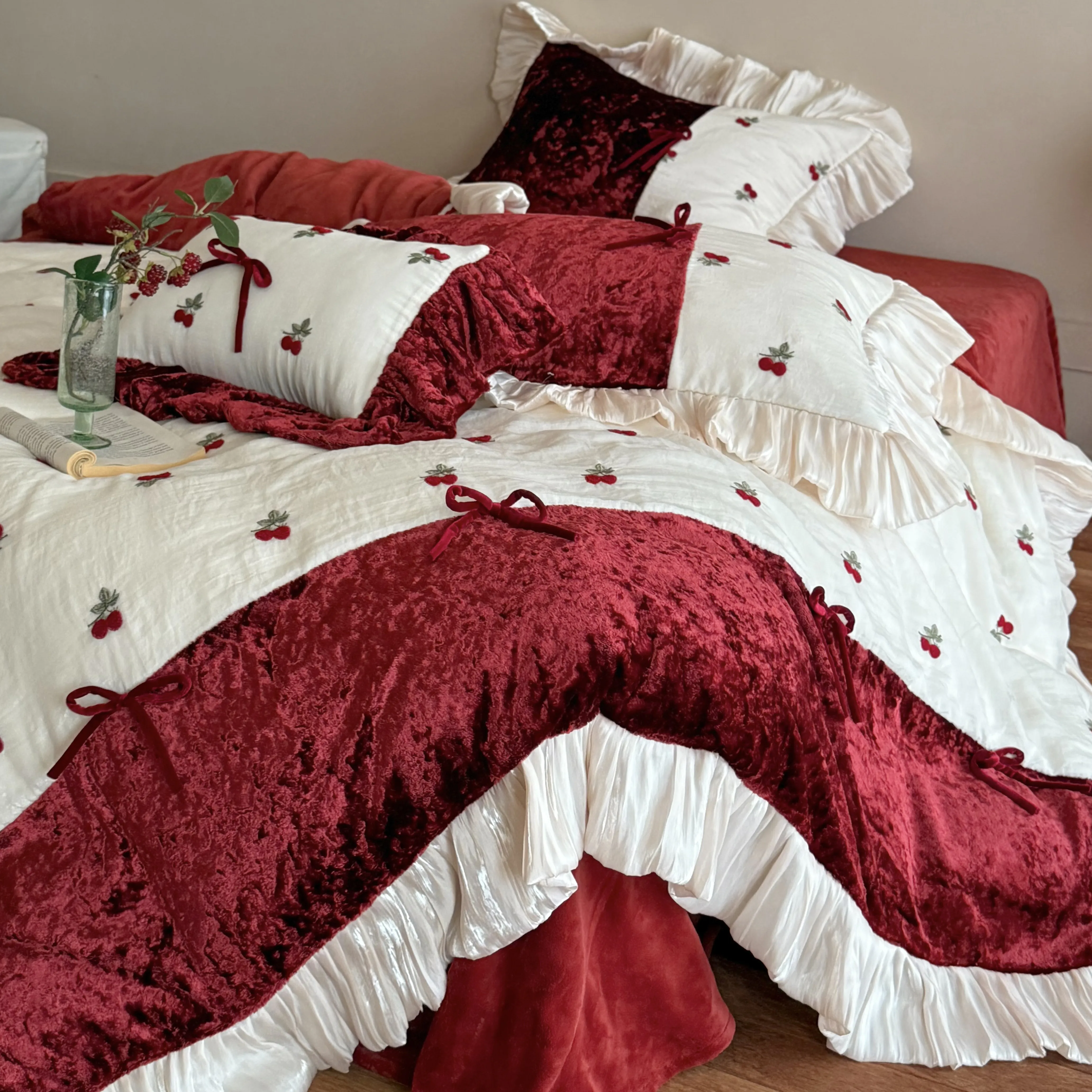 Soft 380g Milk Velvet Cherry Embroidery Bow-Tie Ruffle Winter Bedding 4 Pcs Set06 Soft 380g Milk Velvet Cherry Embroidery Bow Tie Ruffle Winter Bedding 4 Pcs Set06