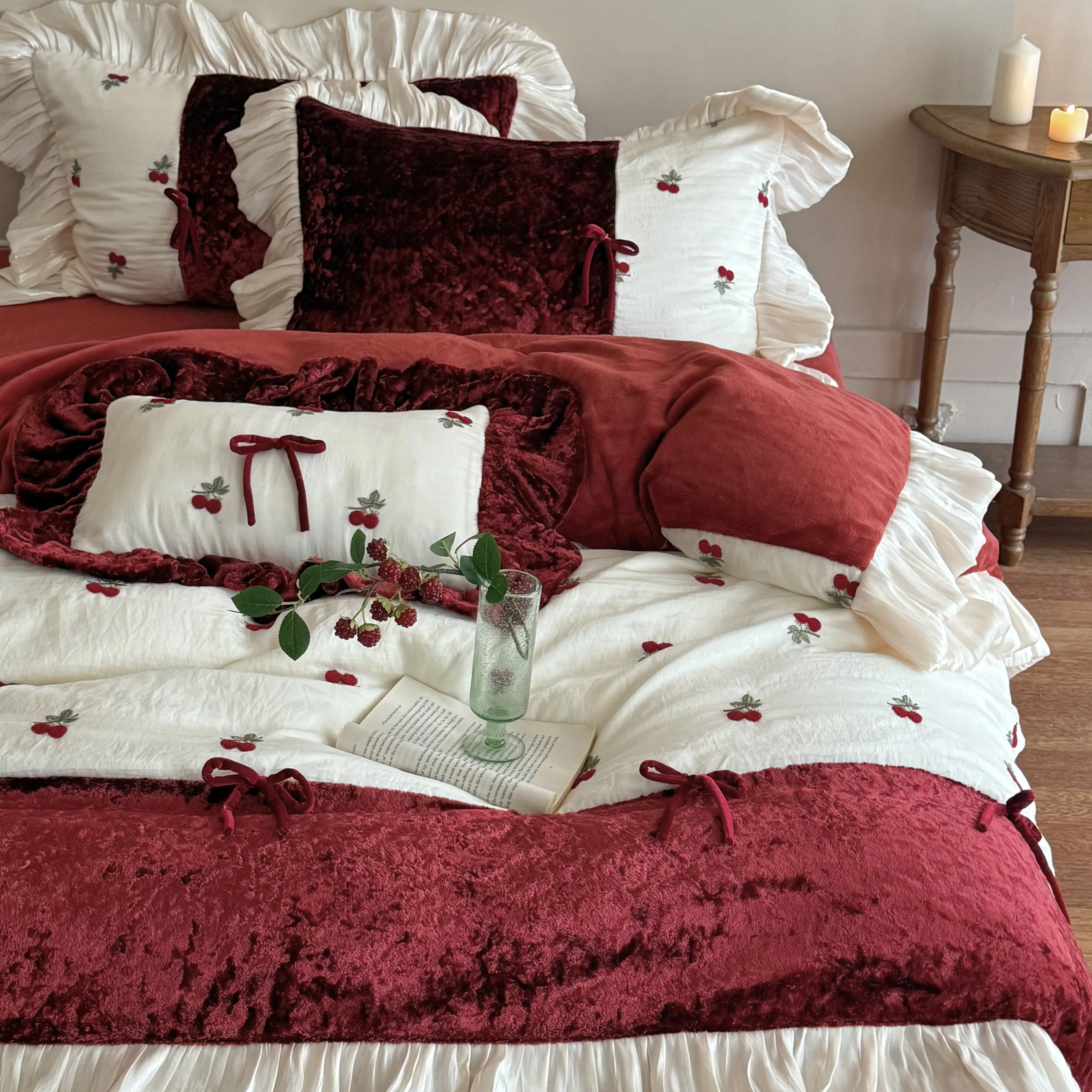 Soft 380g Milk Velvet Cherry Embroidery Bow-Tie Ruffle Winter Bedding 4 Pcs Set07 Soft 380g Milk Velvet Cherry Embroidery Bow Tie Ruffle Winter Bedding 4 Pcs Set07