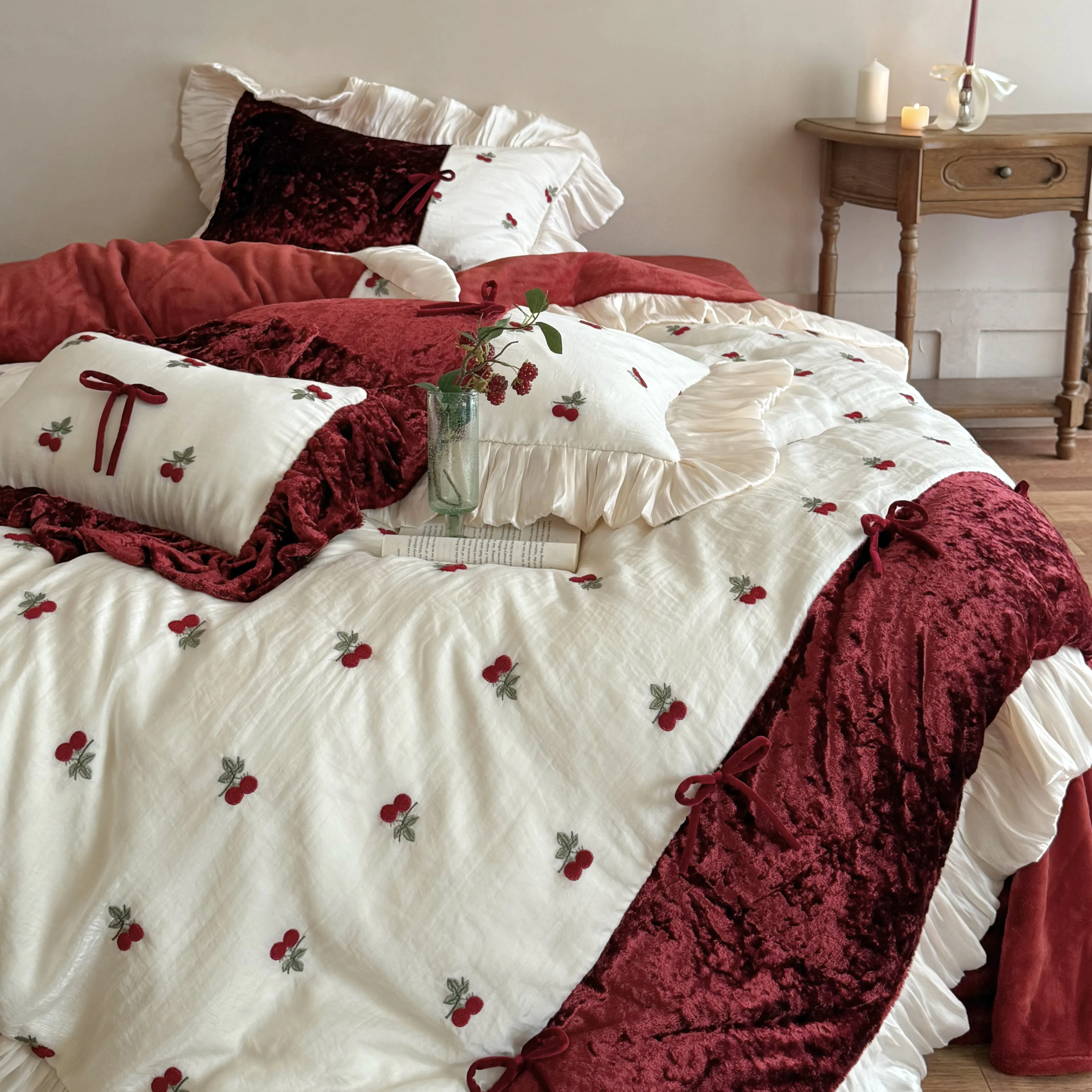 Soft 380g Milk Velvet Cherry Embroidery Bow-Tie Ruffle Winter Bedding 4 Pcs Set08 Soft 380g Milk Velvet Cherry Embroidery Bow Tie Ruffle Winter Bedding 4 Pcs Set08